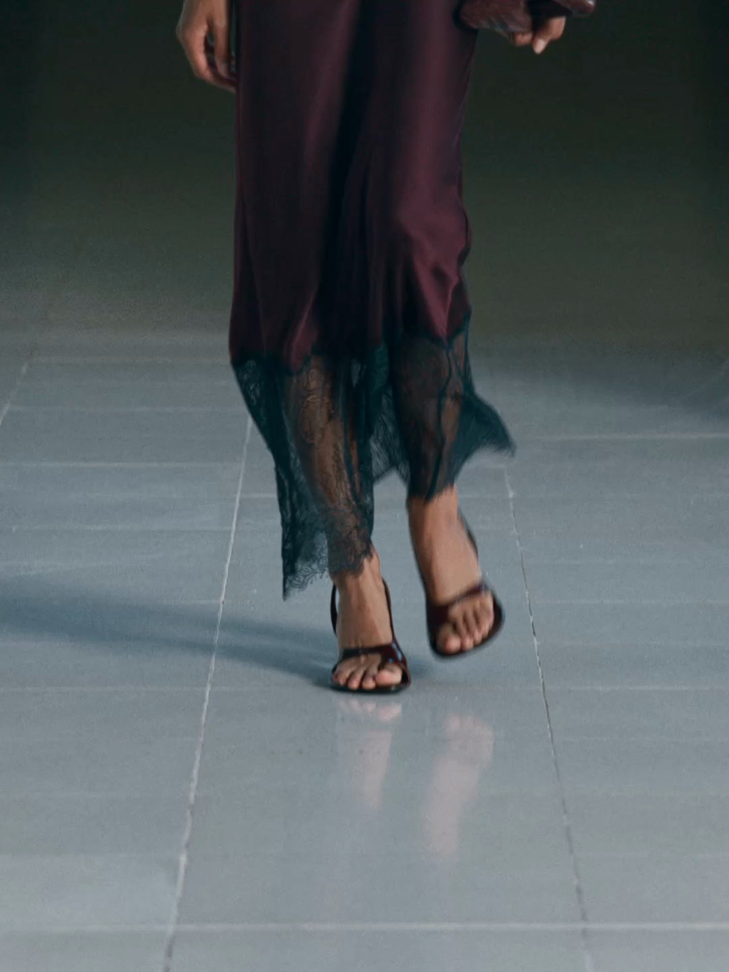 Robe longue nuisette satinée - STUDIO