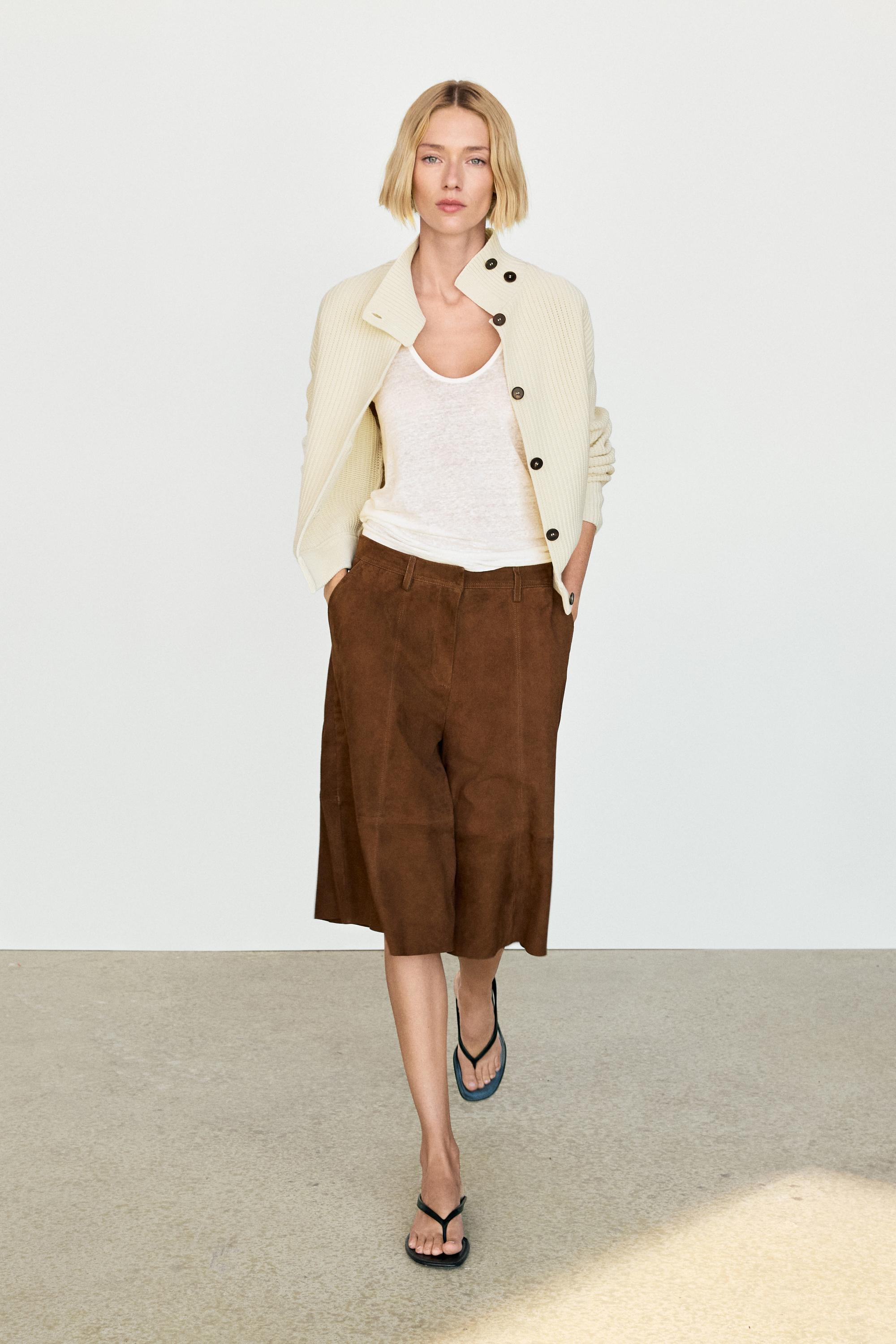 Long suede leather Bermuda shorts — BROWN
