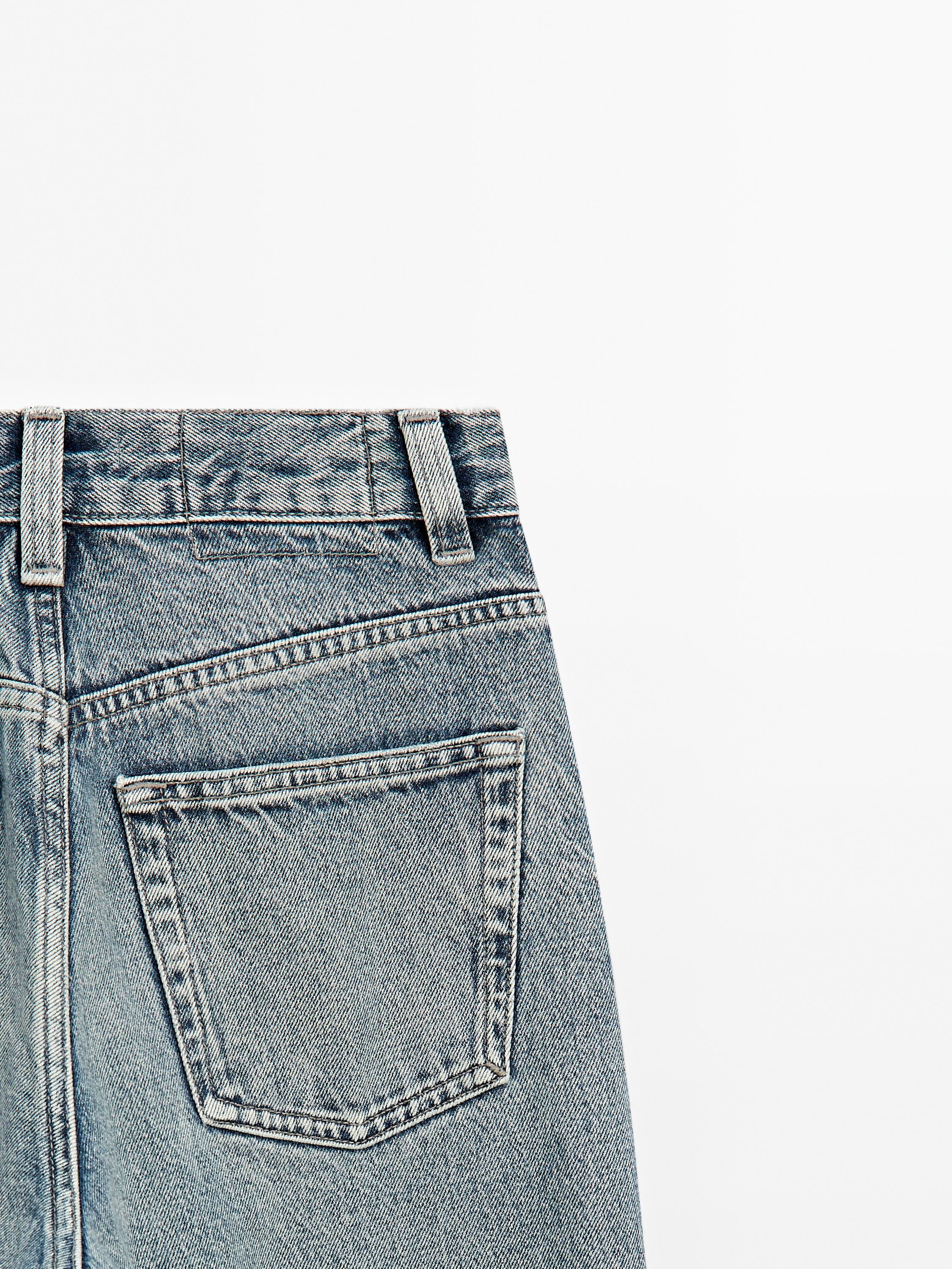 High-waist wide-leg jeans