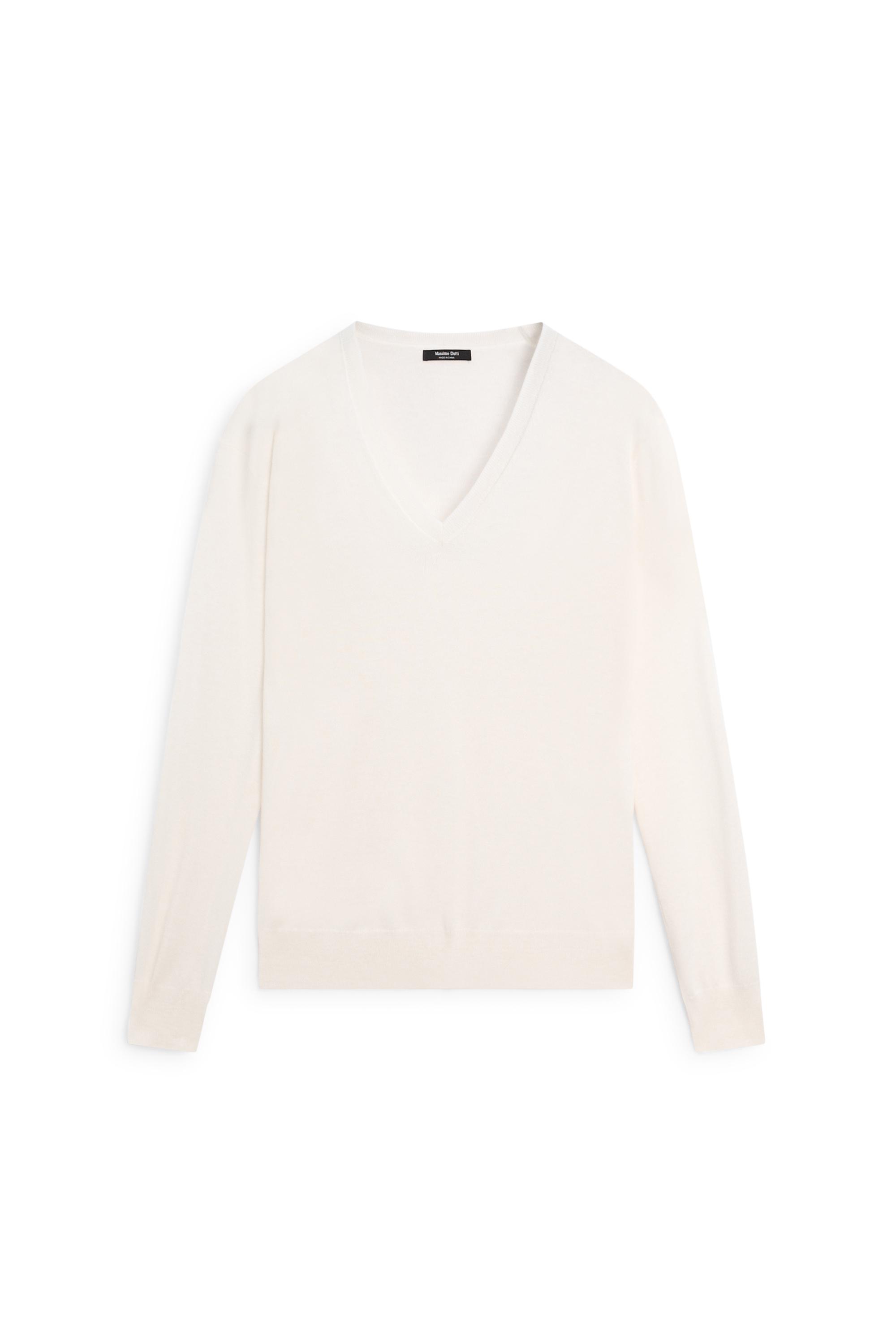 V-neck knit sweater — CREAM