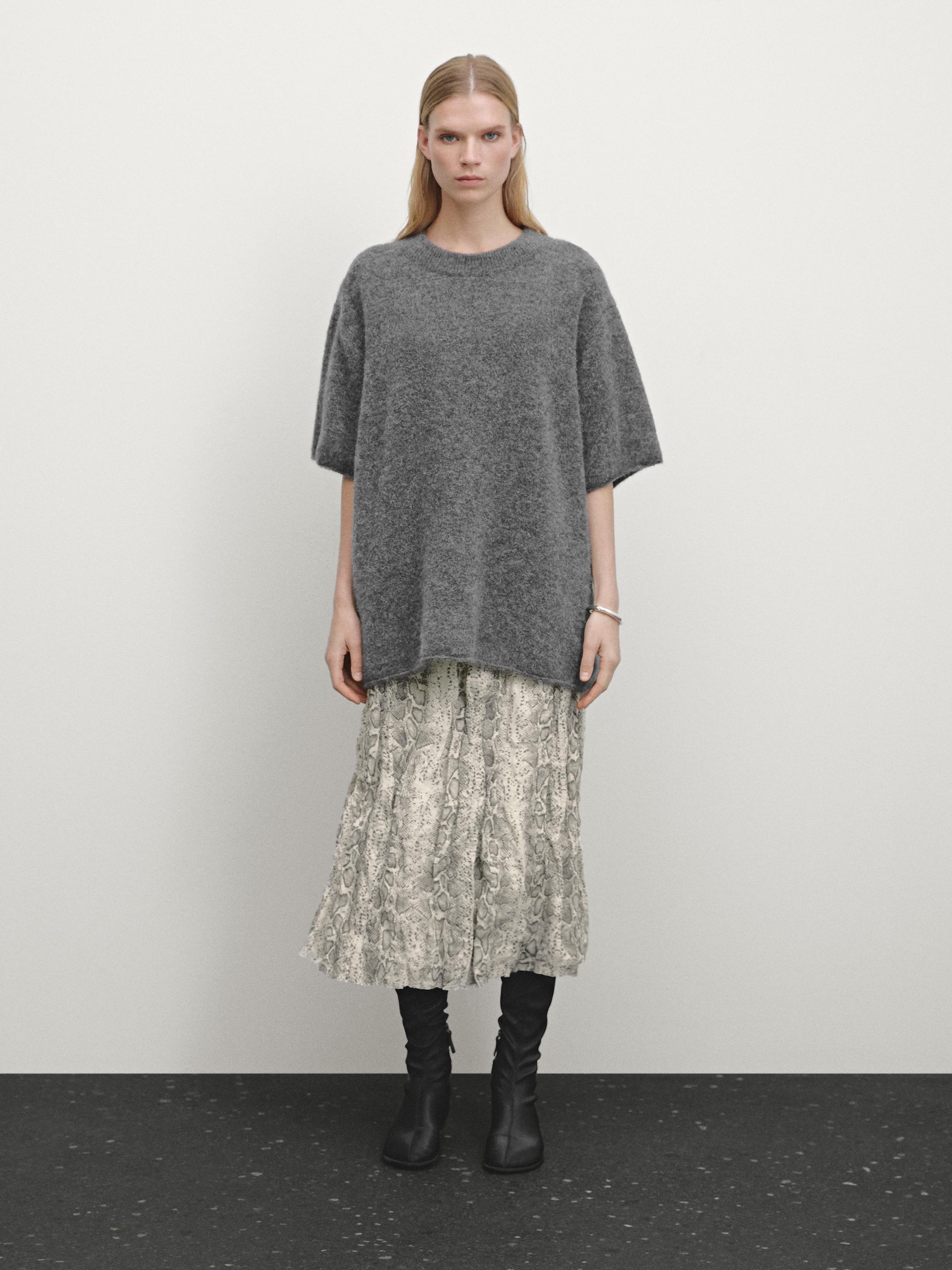 Oversize knit short sleeve sweater