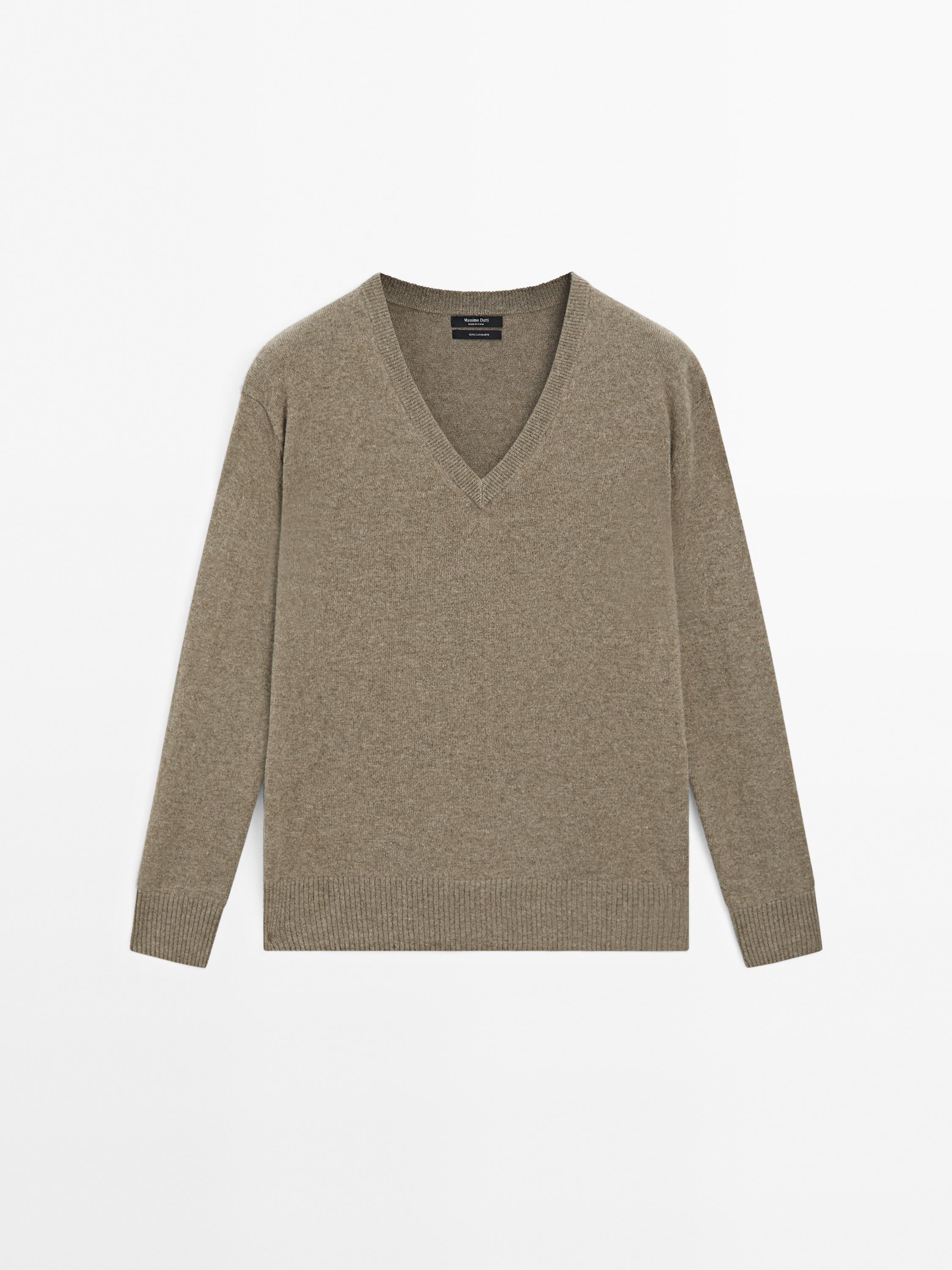 Sweter ze 100% kaszmiru z dekoltem w serek