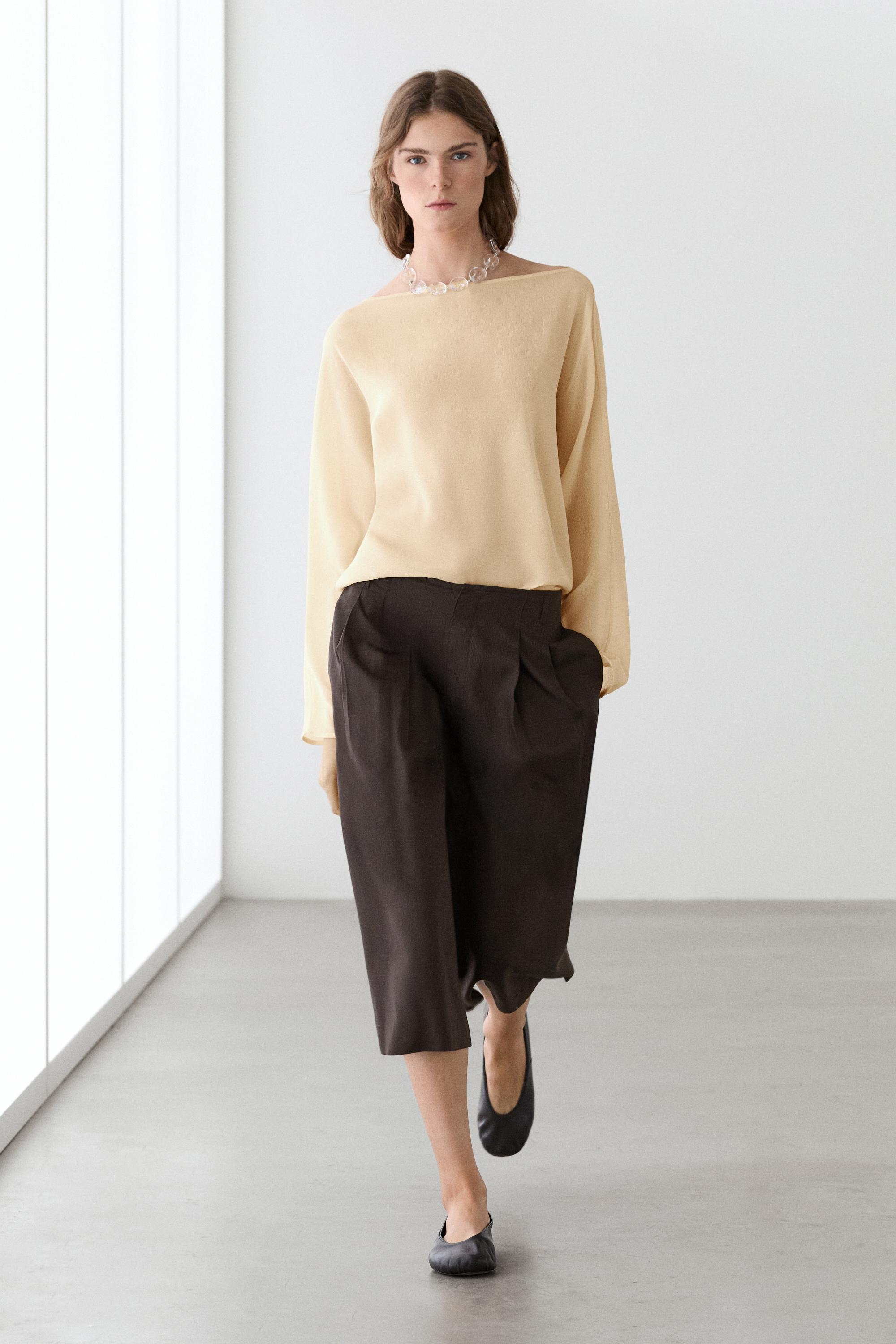 Long Bermuda shorts with striped detail — Chocolate
