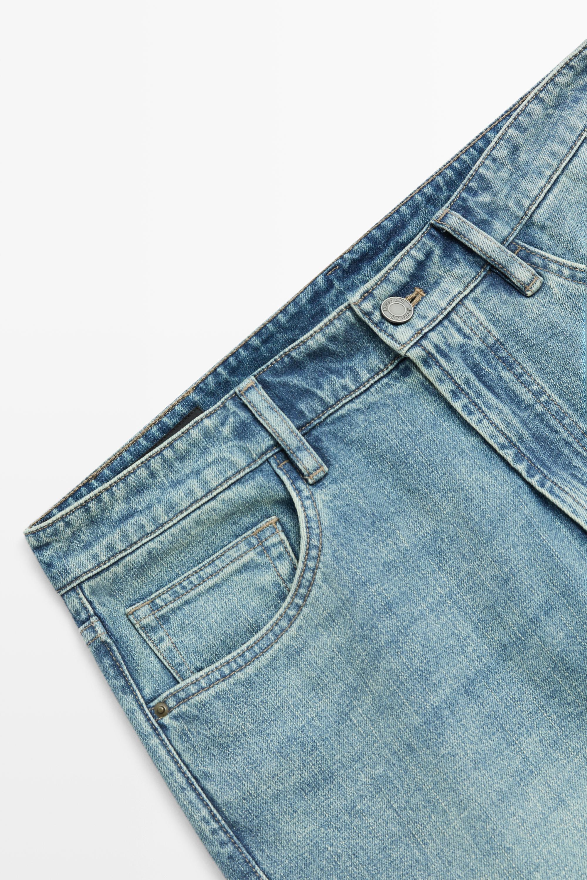 Tapered fit jeans
