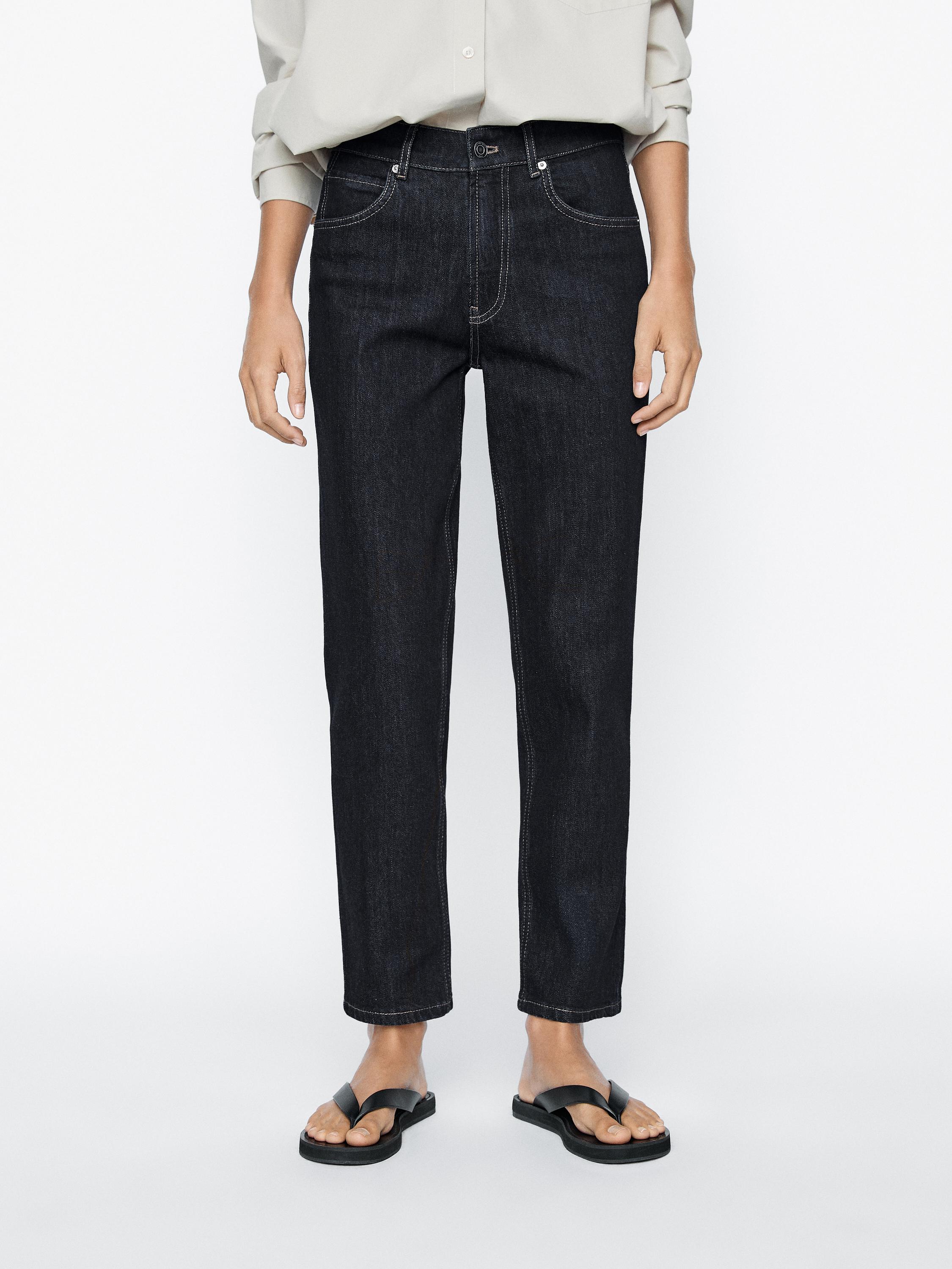 Mid-rise slim fit jeans