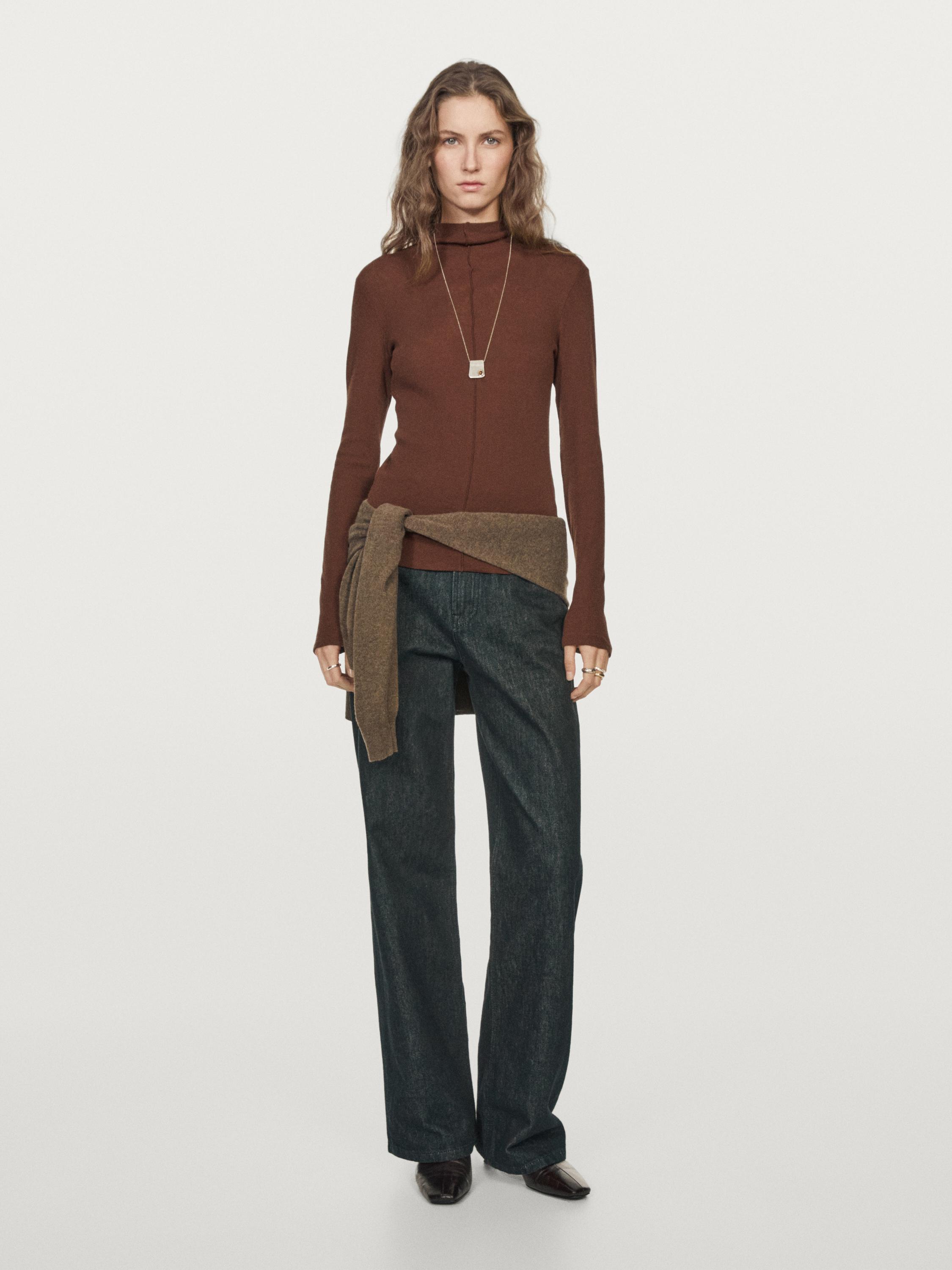 Camiseta manga larga detalle costura