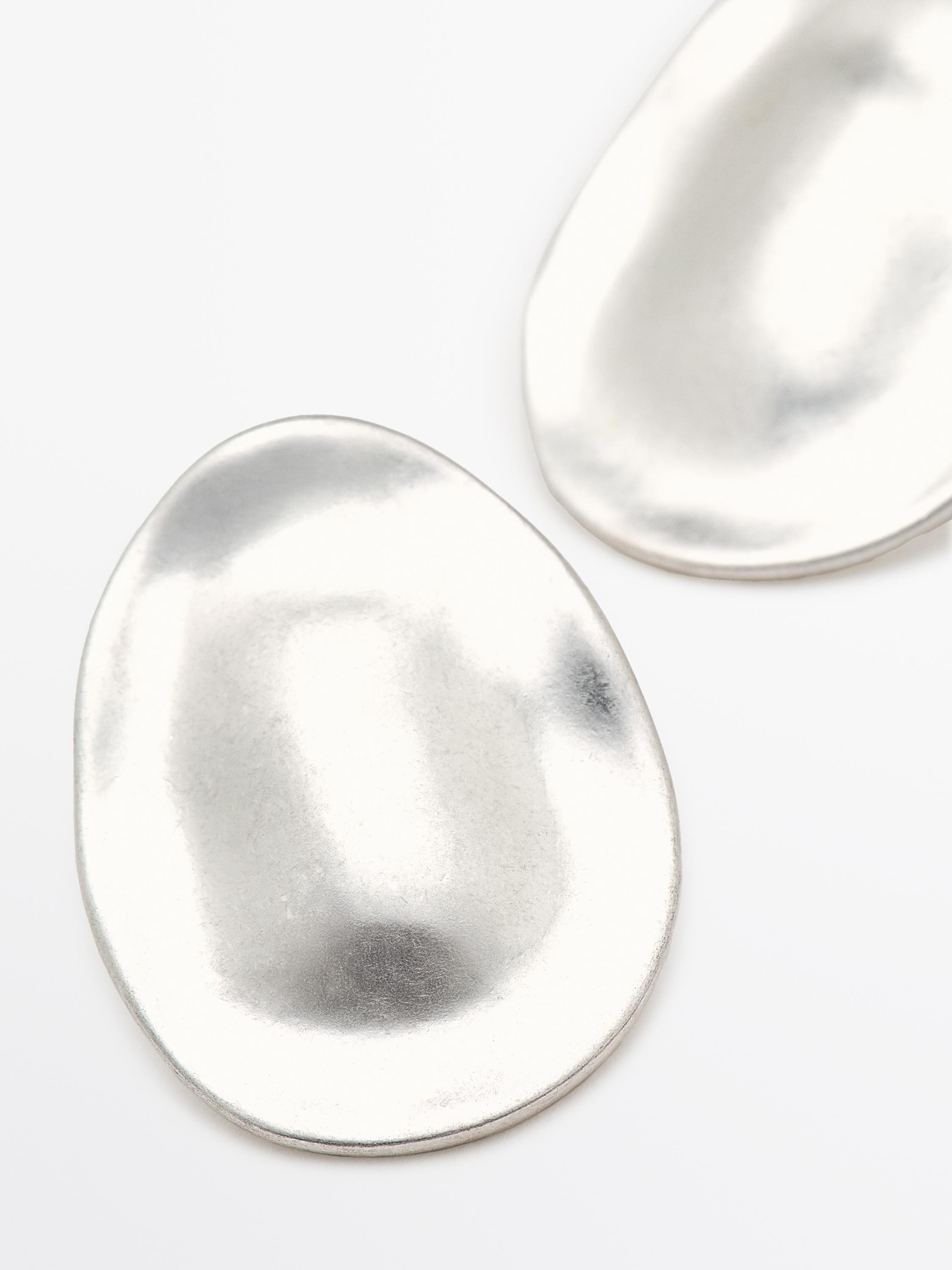 Almond earrings