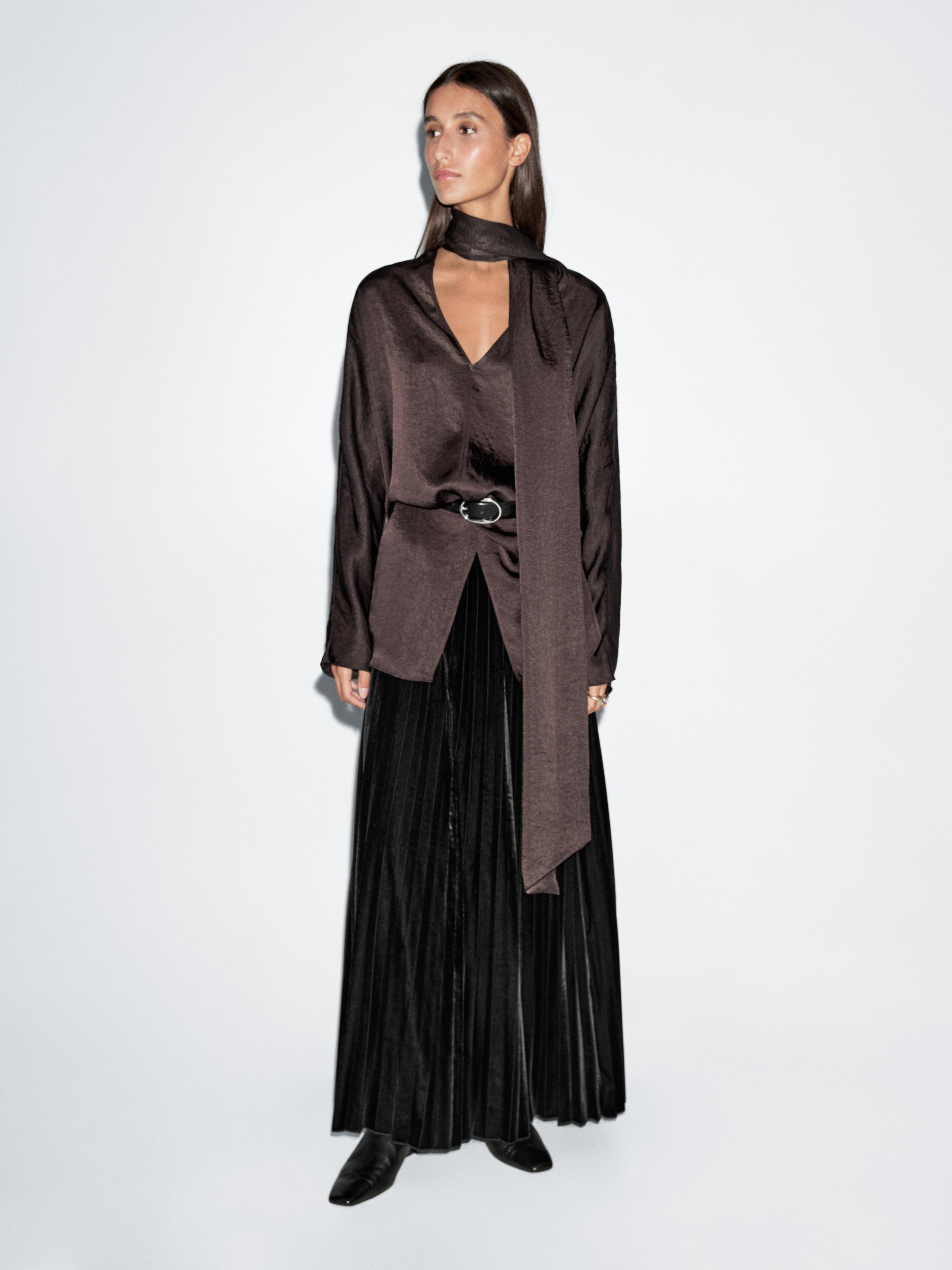 Long pleated velvet skirt