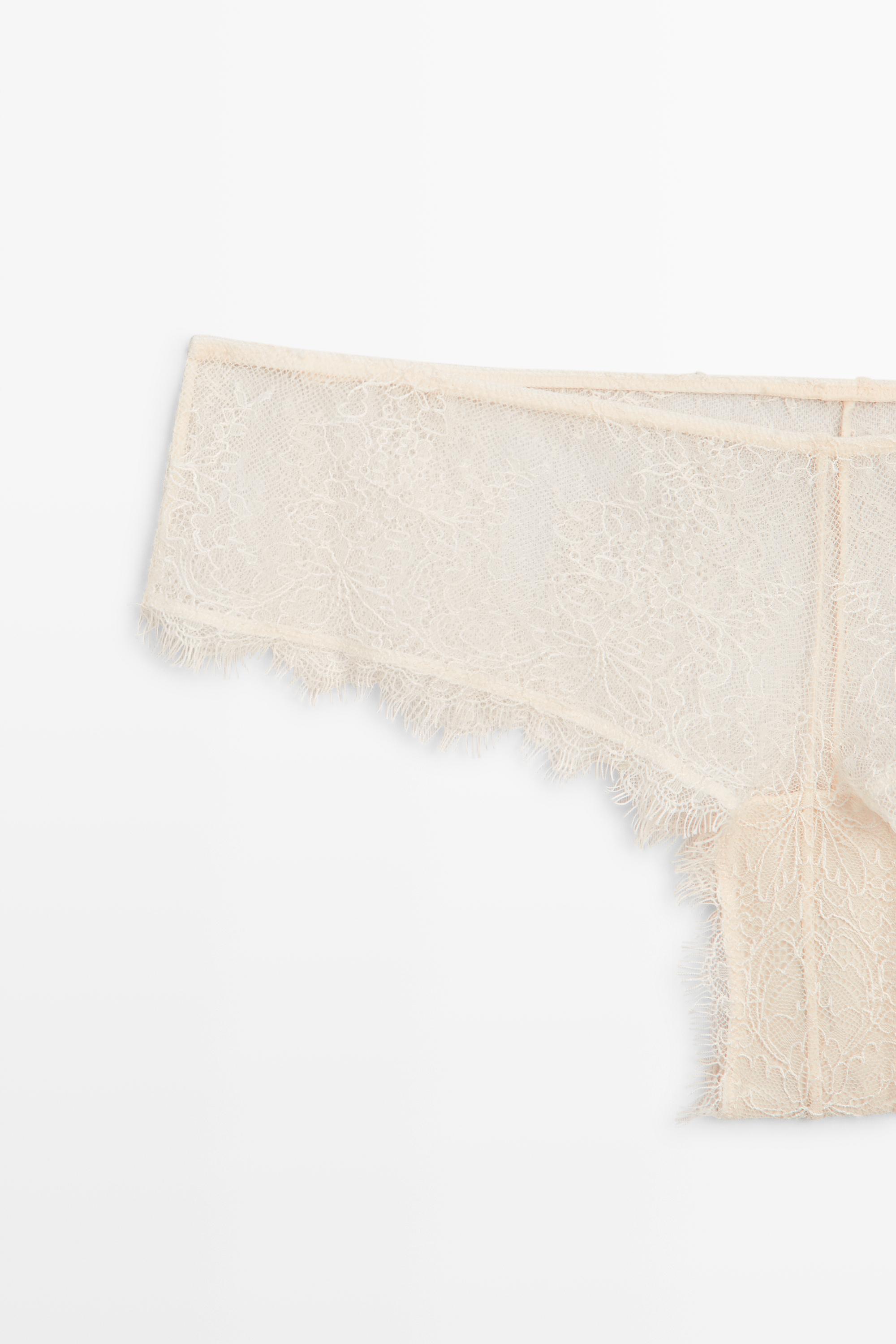 Scalloped lace culotte briefs — CREAM