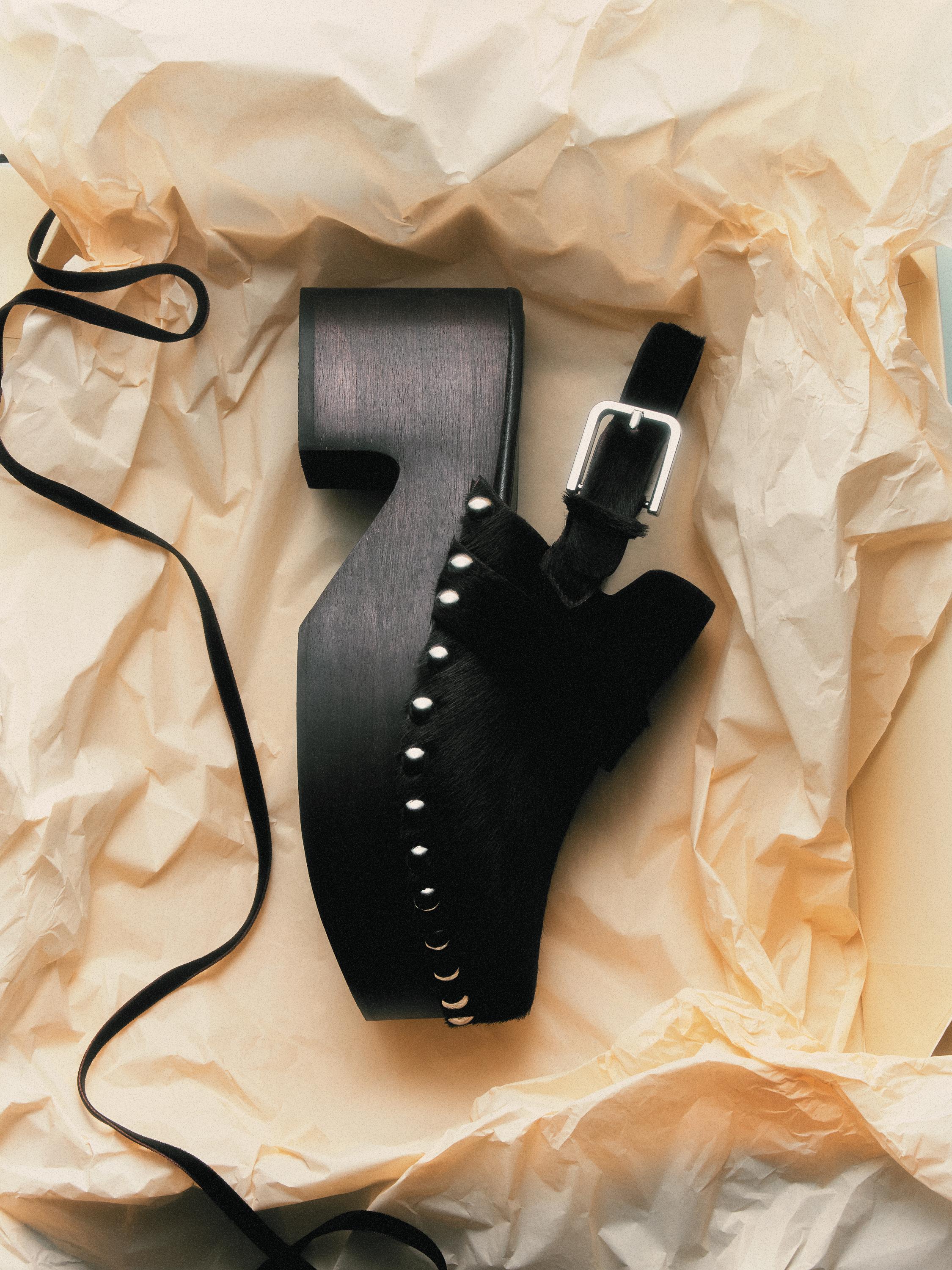 Hair on leather clogs with wooden sole — BROWN