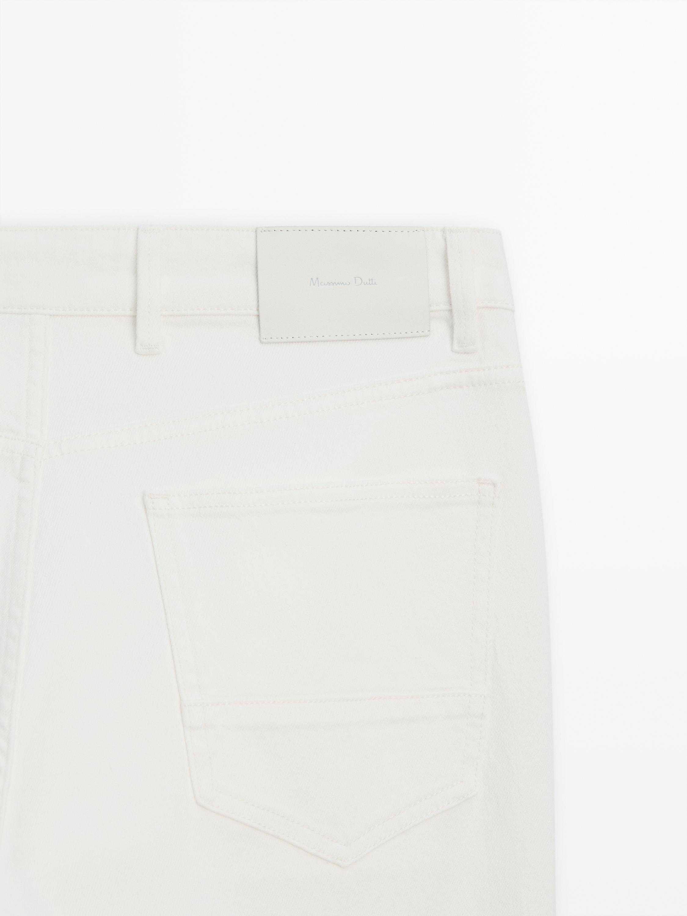 Tapered fit jeans