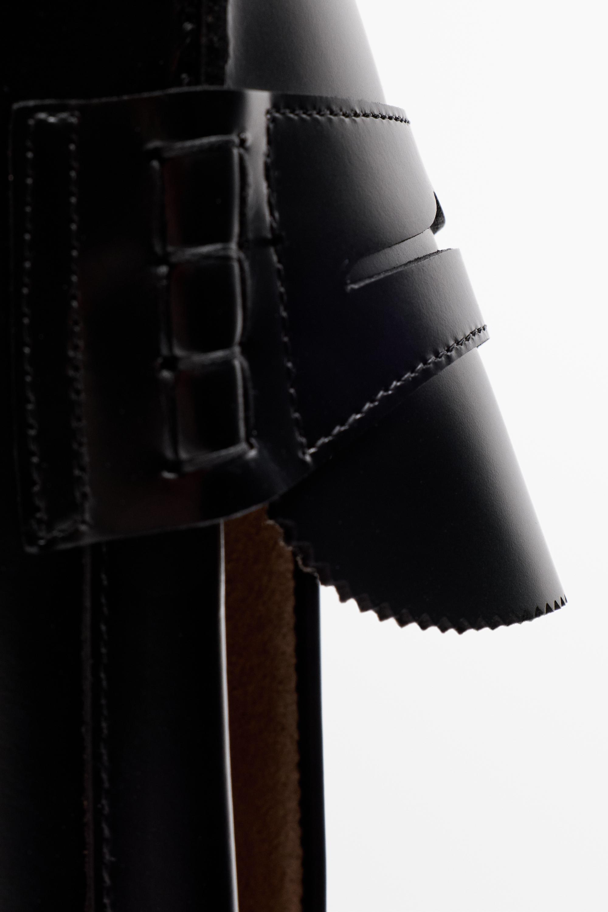 Leather penny loafer — BLACK