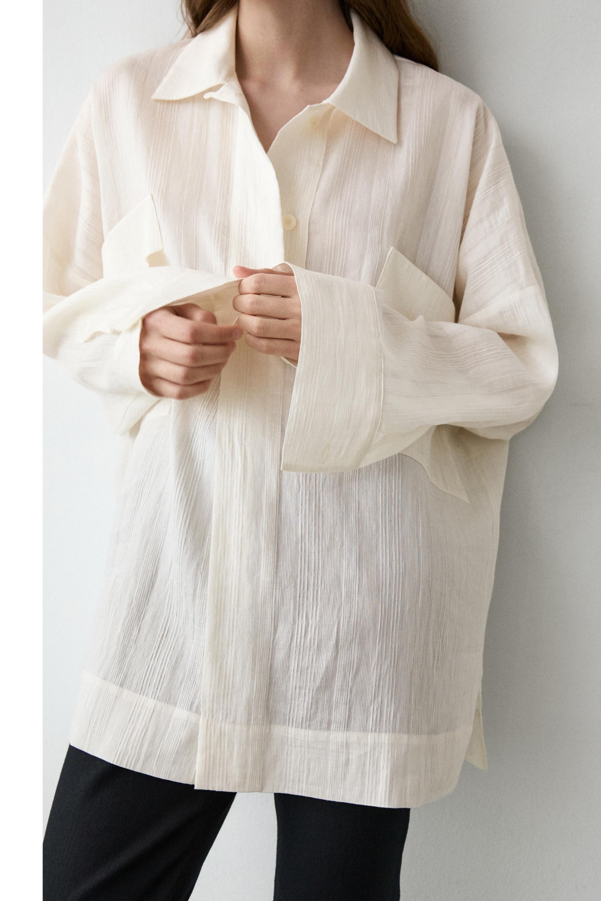 Flowing linen and cotton shirt with opening — Off white