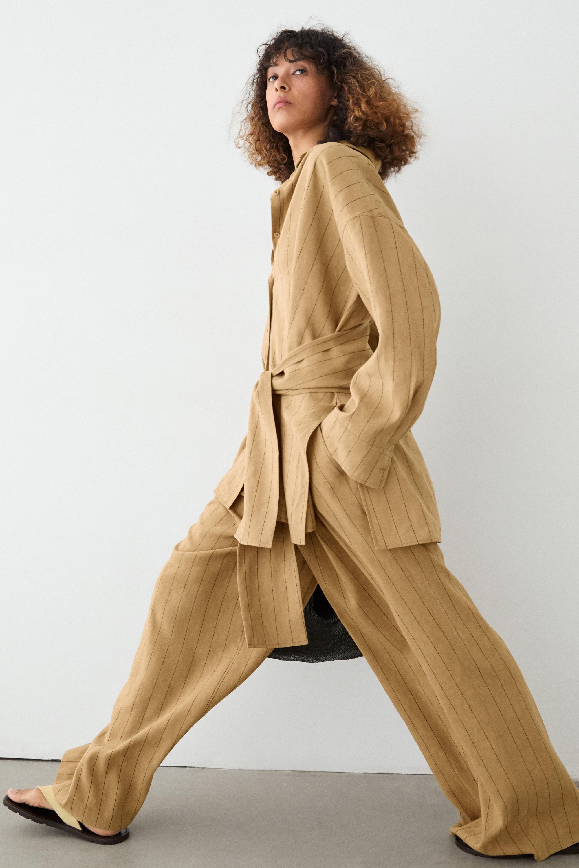 Darted wide-leg trousers — MUSTARD YELLOW