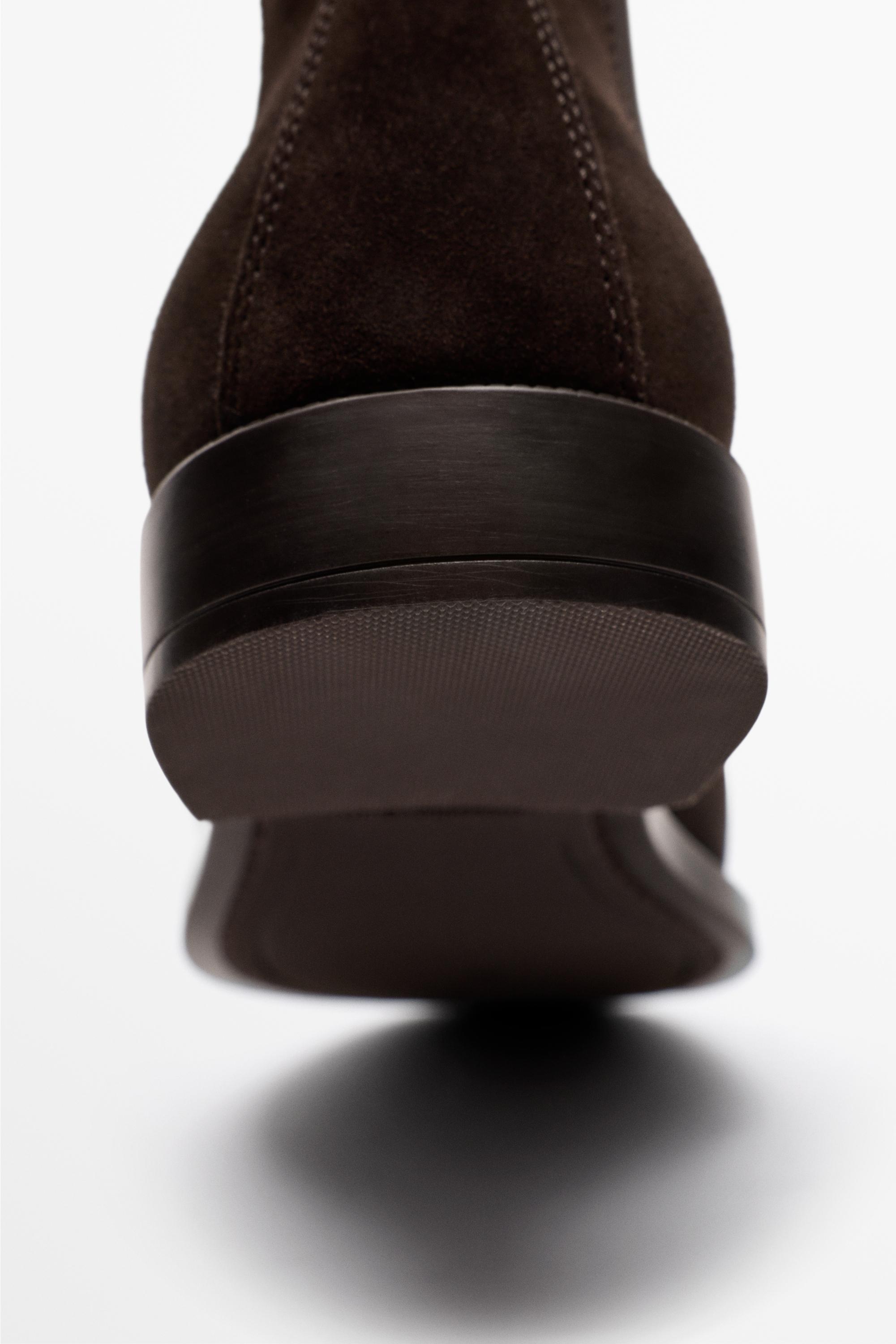 Leather Chelsea ankle boots — BROWN