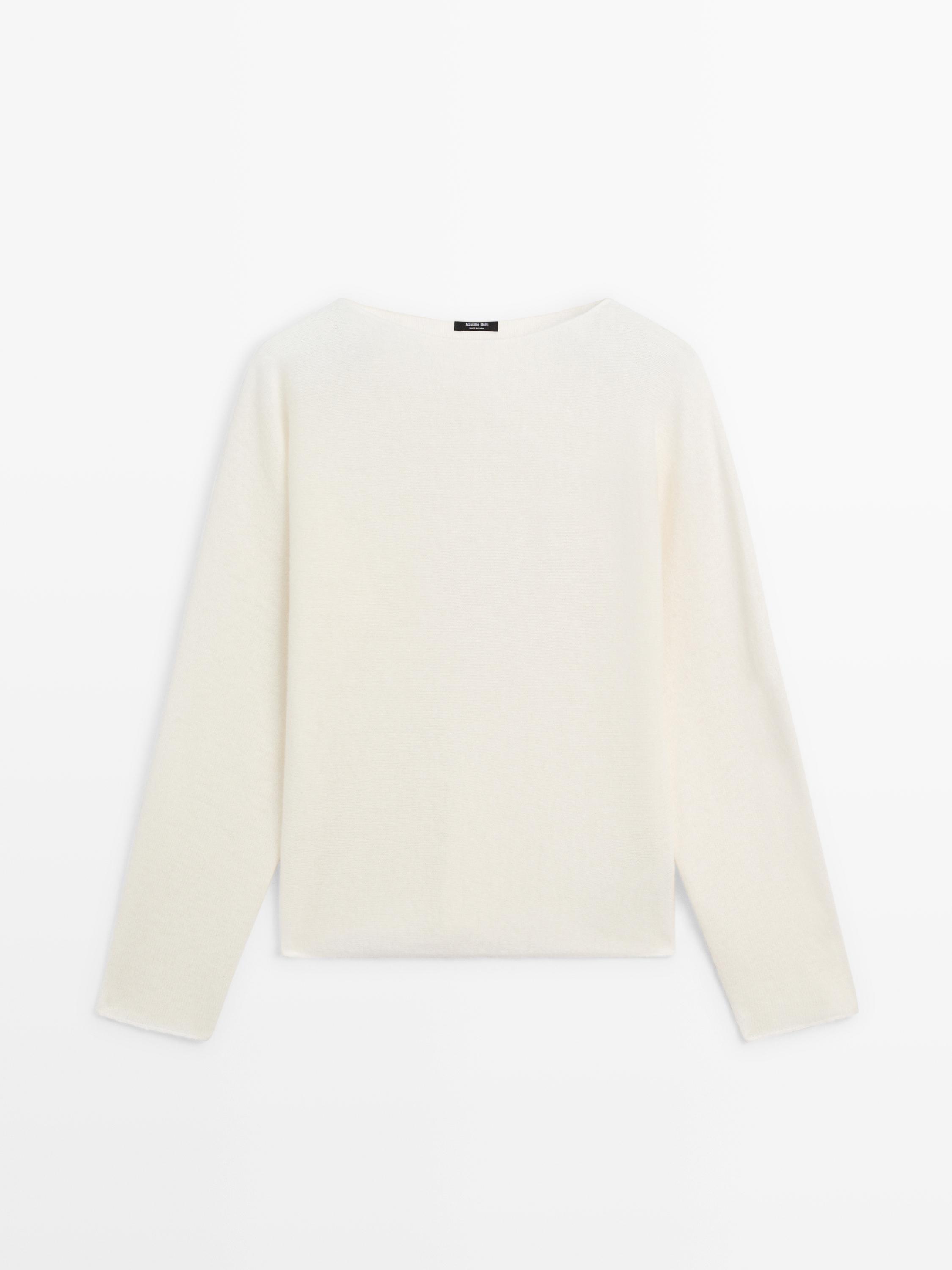 Boat neck knit sweater