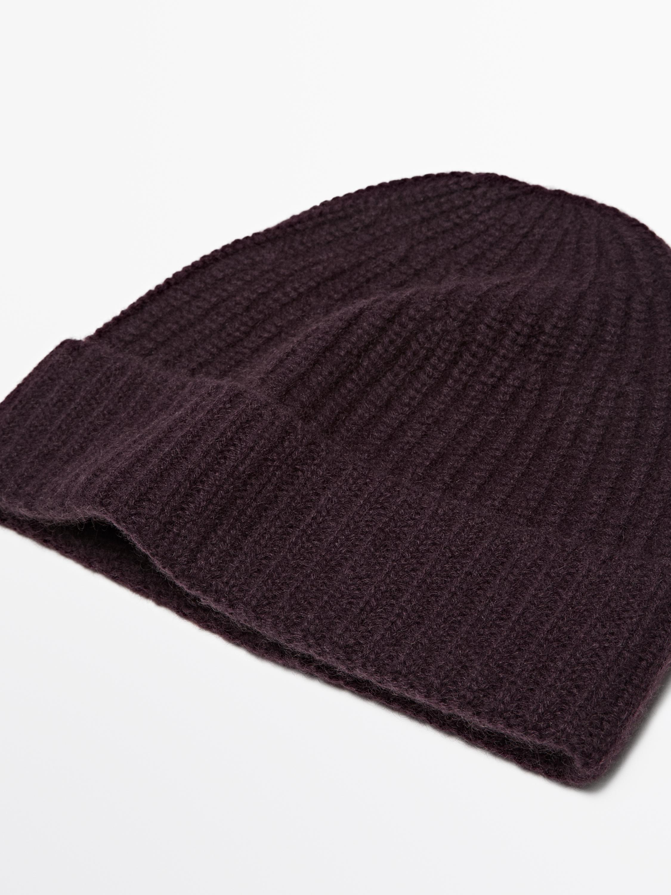 Ribbed 100% cashmere beanie