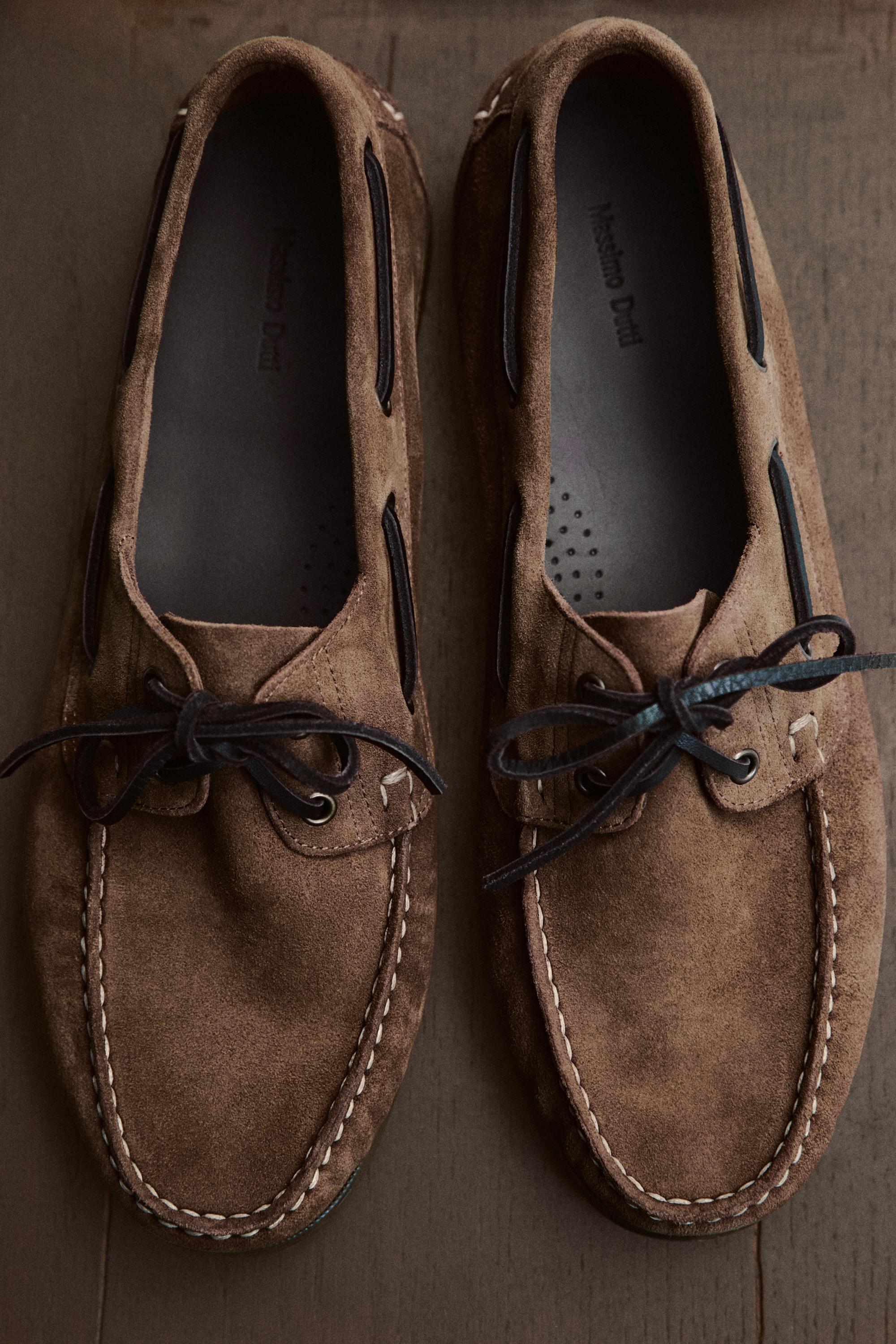 Leather boat shoe — BROWN