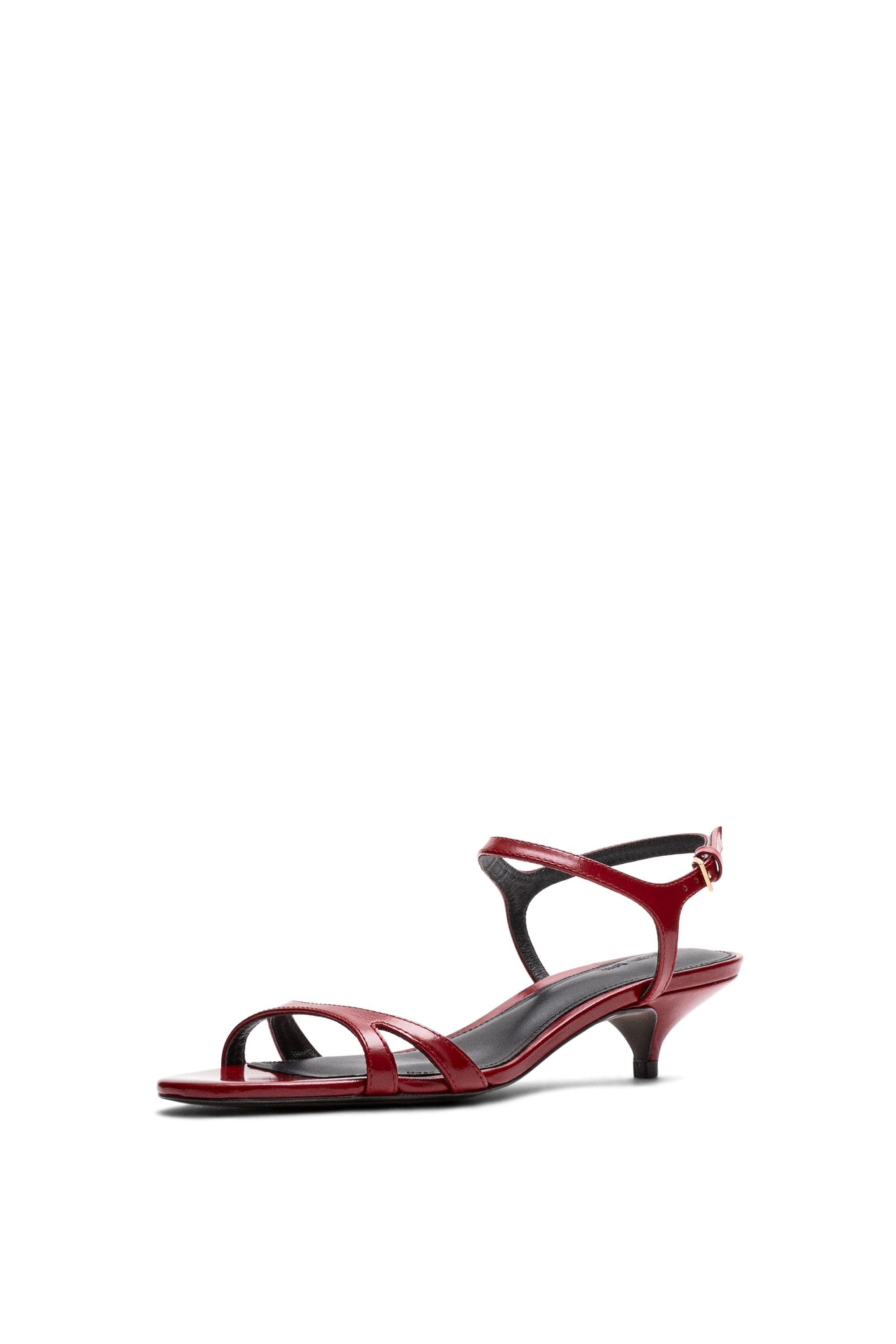 Low-heel leather sandal - MADE IN SPAIN — RED