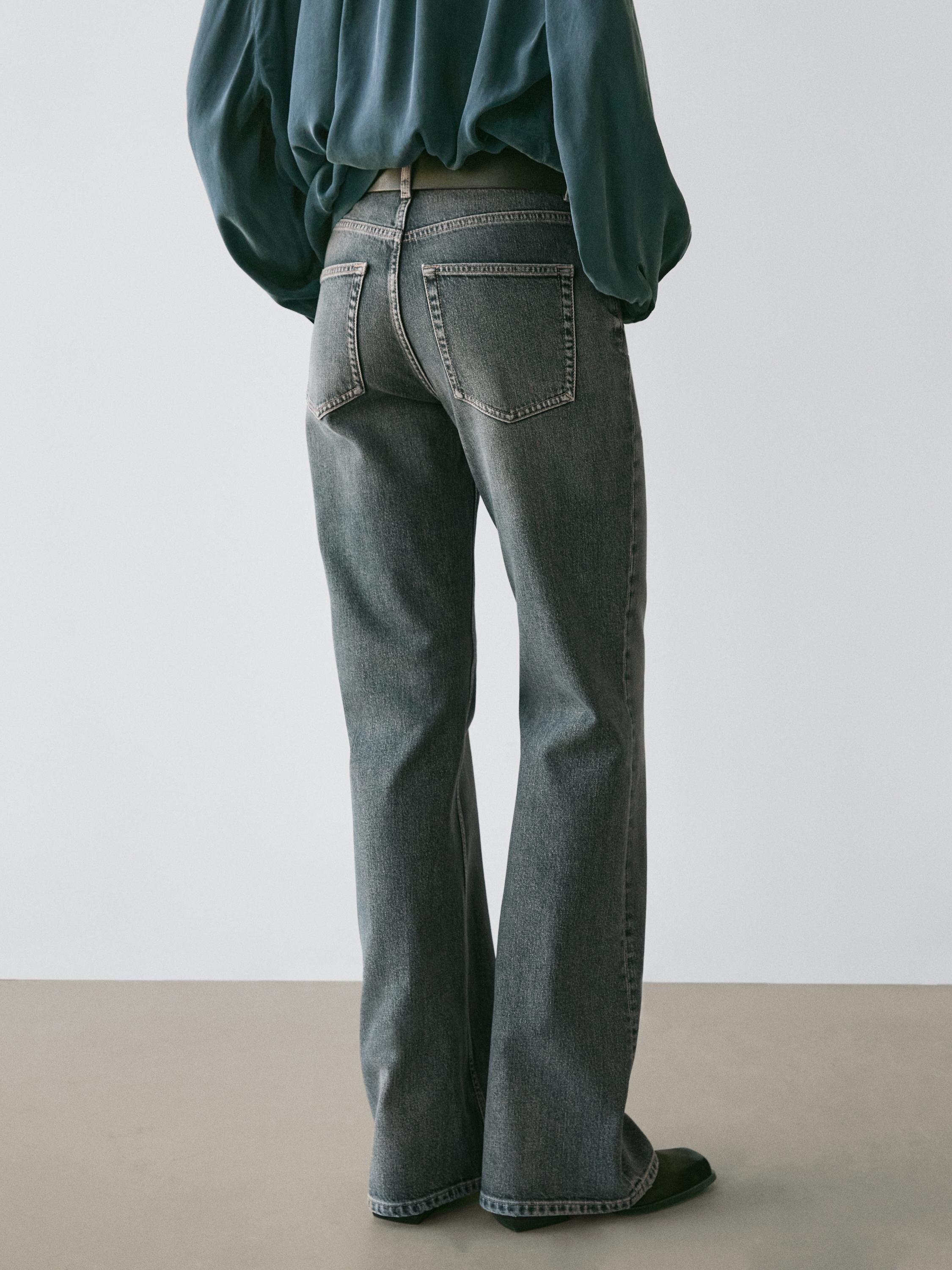 Mid-rise straight-leg flare fit jeans — MEDIUM BLUE