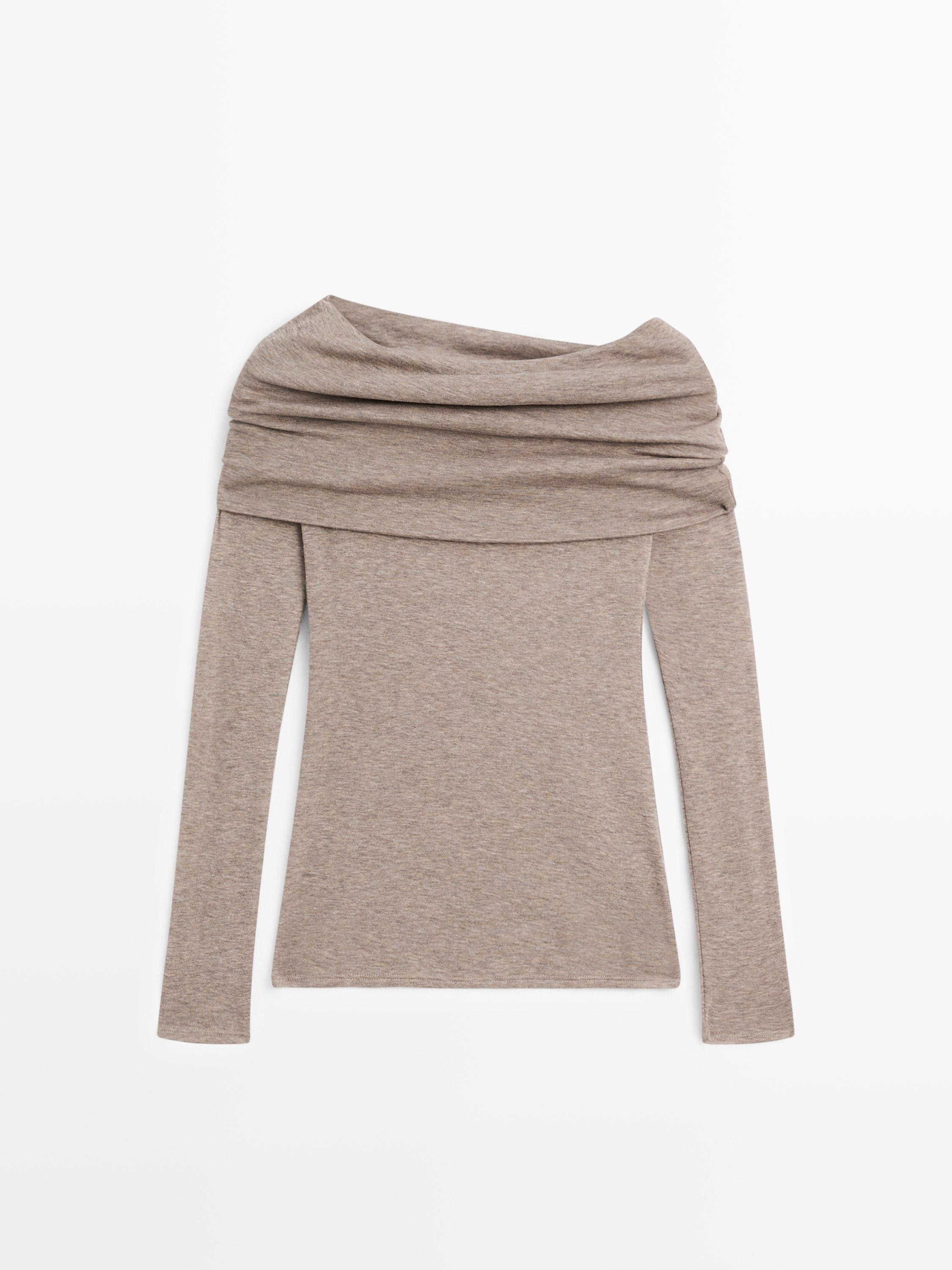 Long sleeve strapless T-shirt