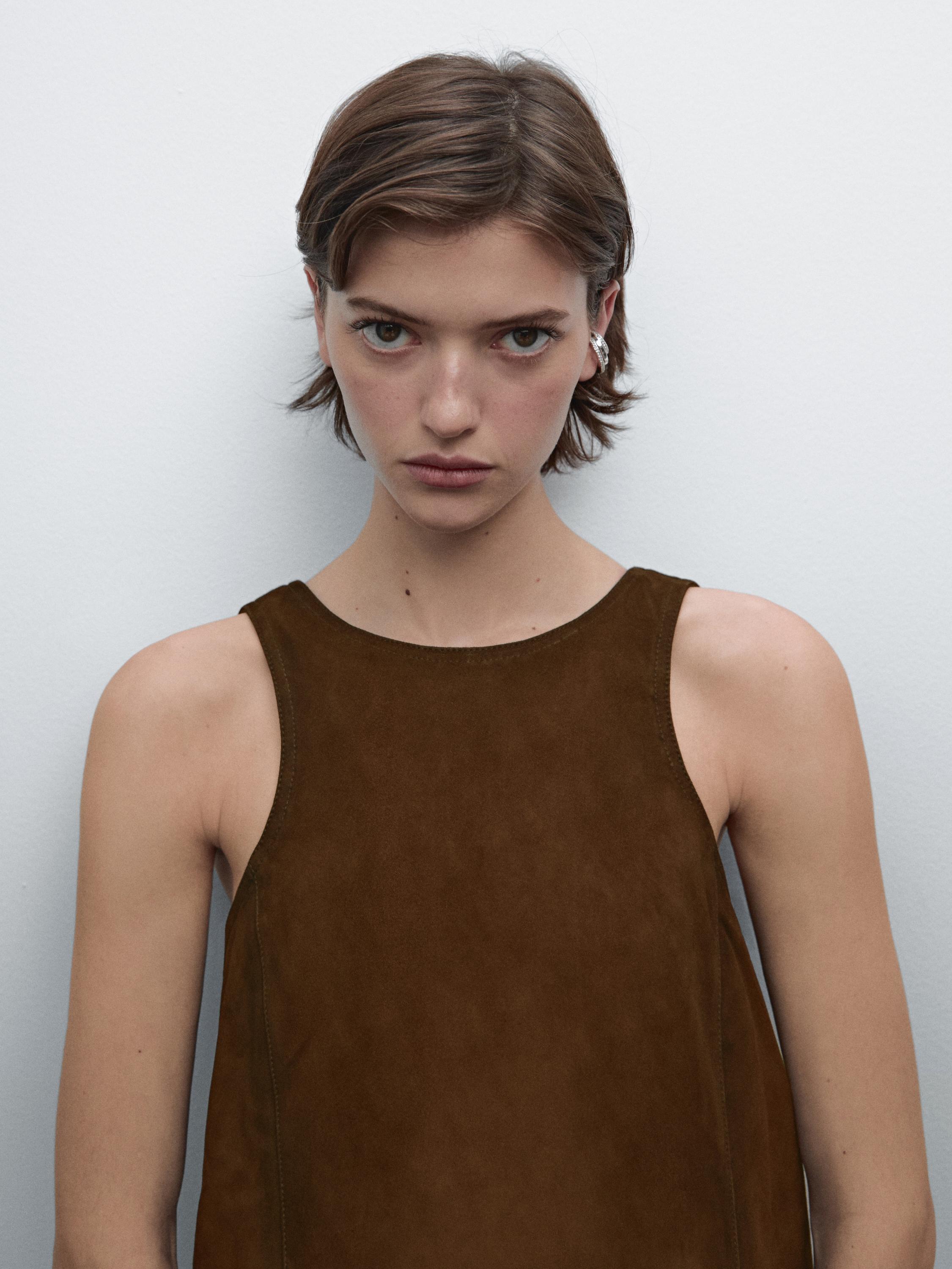 Skórzana sukienka mini z zamszu