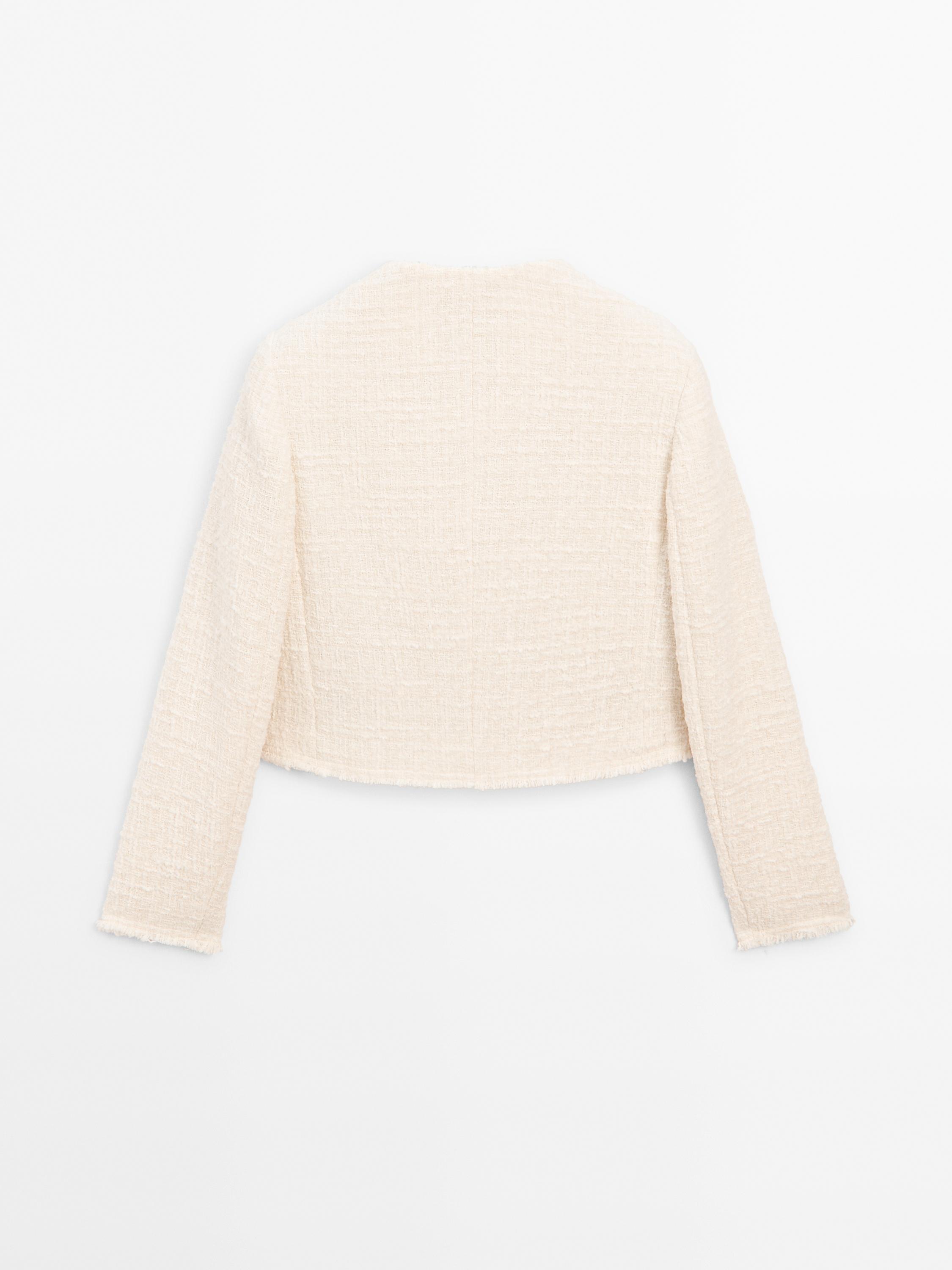 Cropped jacket with matching buttons