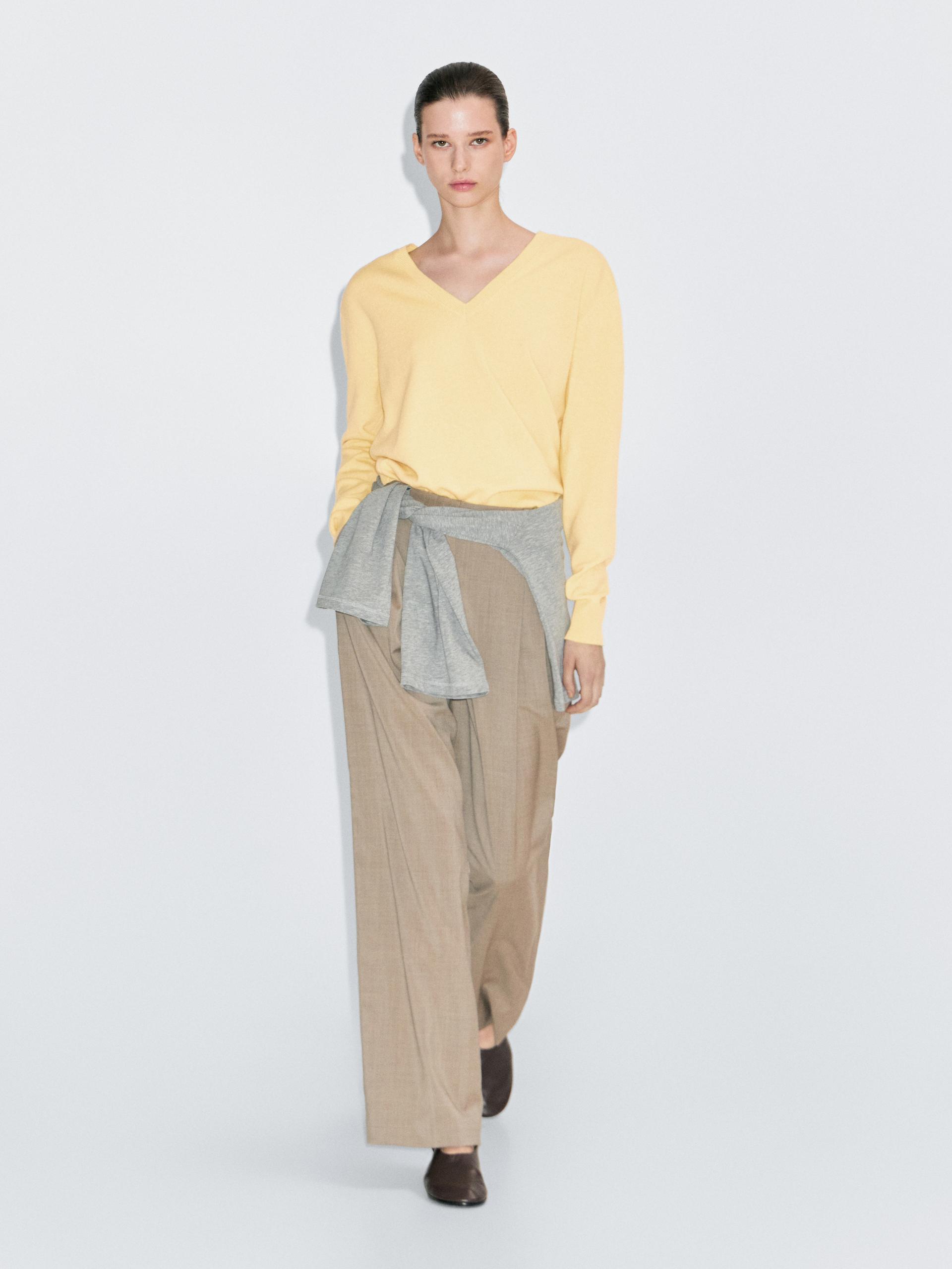 Pull En Maille De Laine Mélangée À Col En V Profond - Jaune Clair - S - Massimo Dutti - Femme