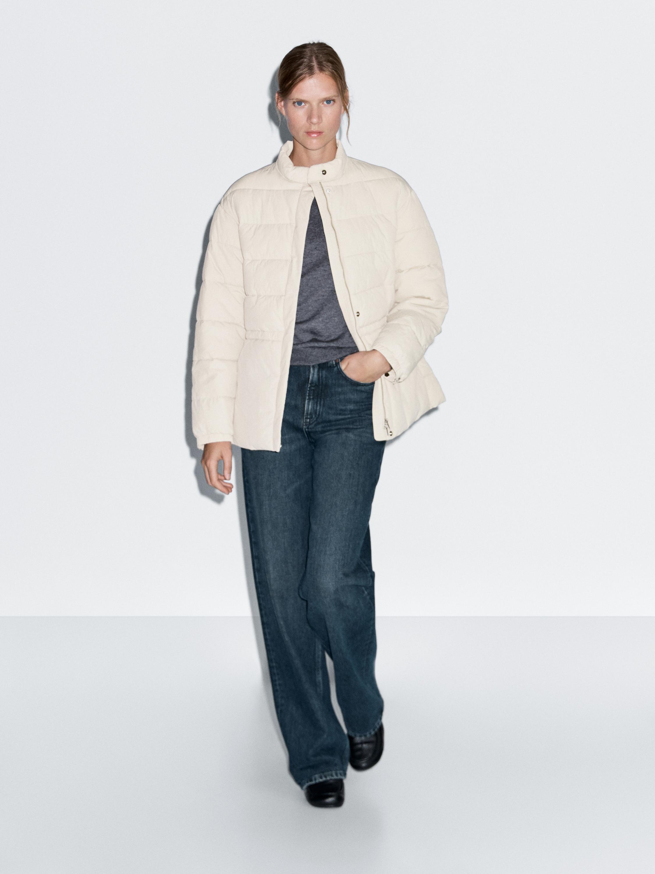 Puffer jacket with stand collar