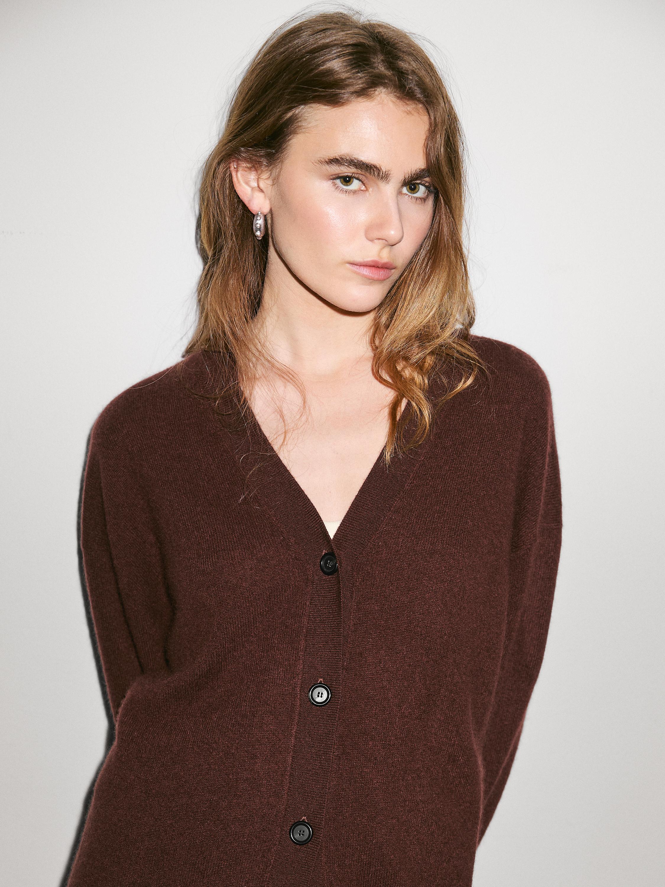 100% cashmere V-neck oversize cardigan