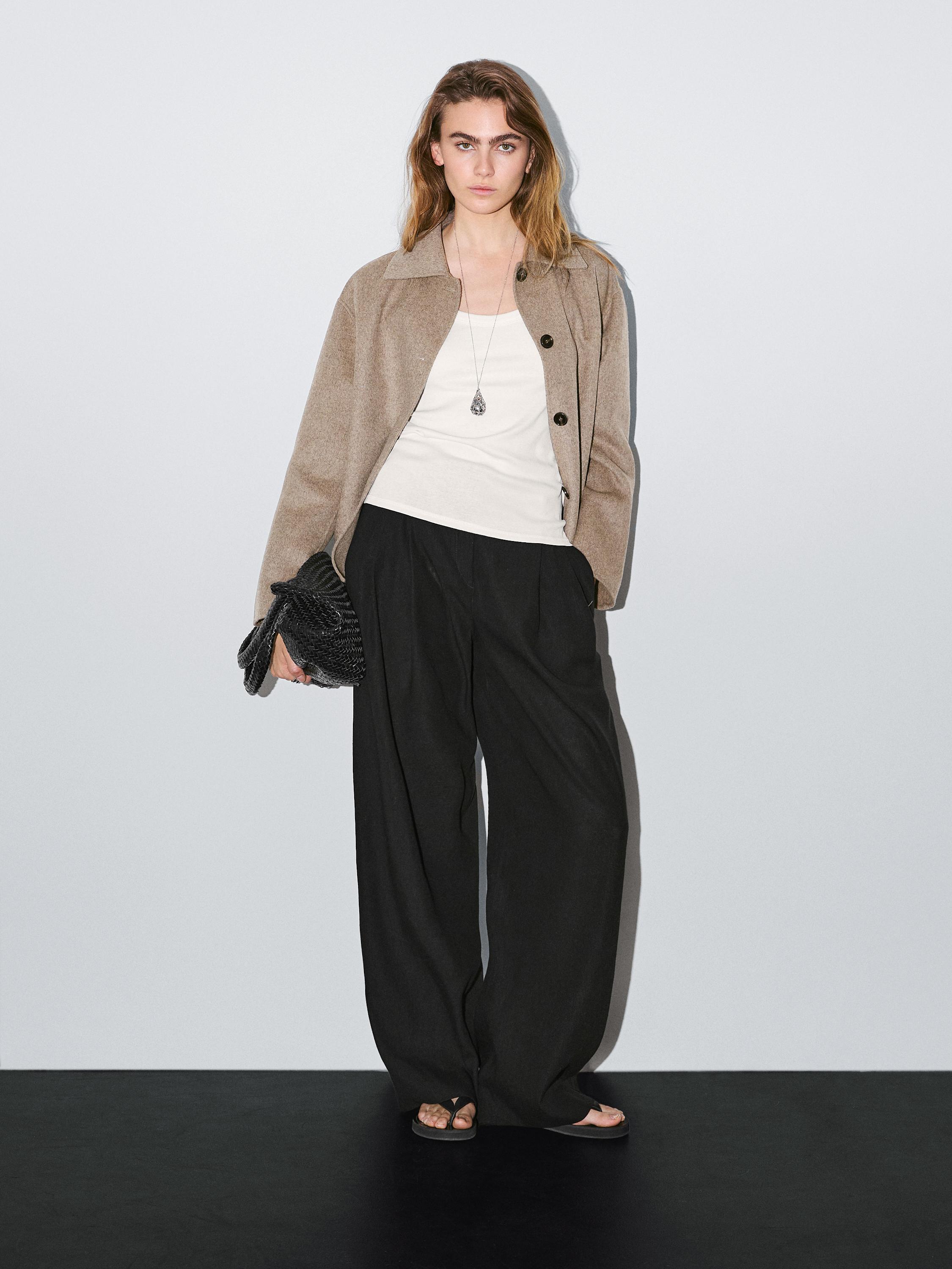 Manteau court laine avec boutons