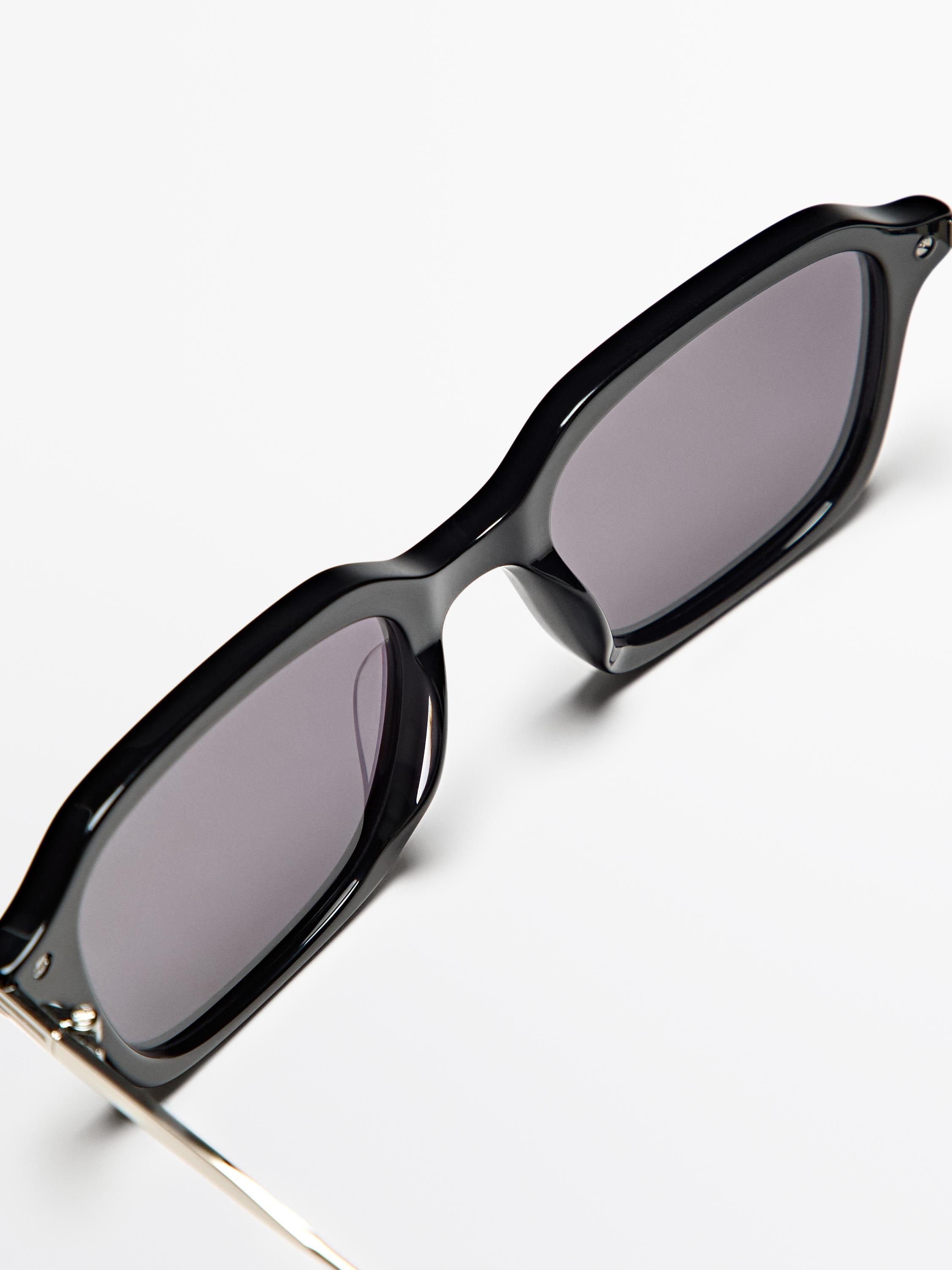 Lunettes de soleil rectangulaires branches métalliques