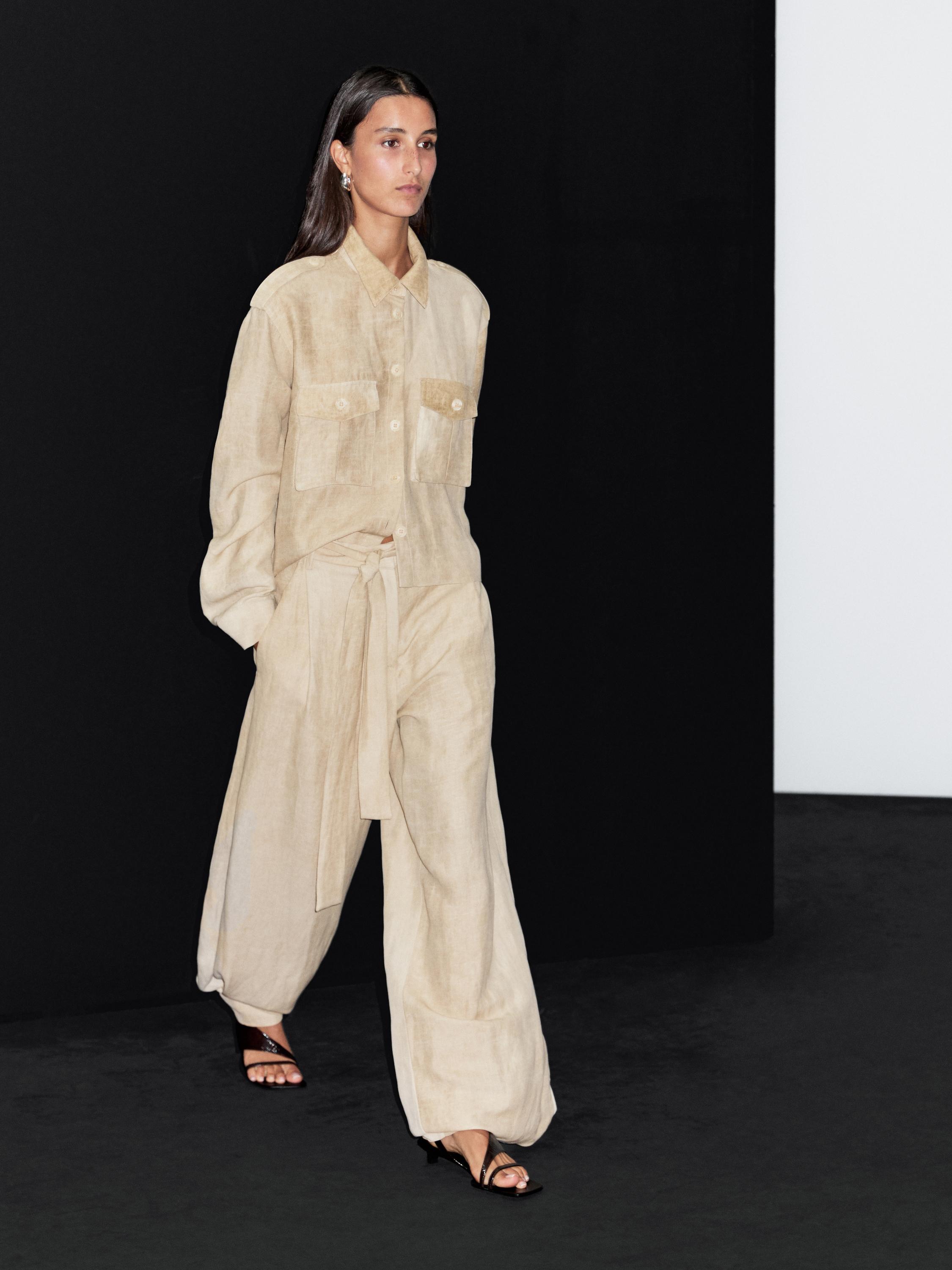 بنطلون بقصة بالون مفصل بحزام