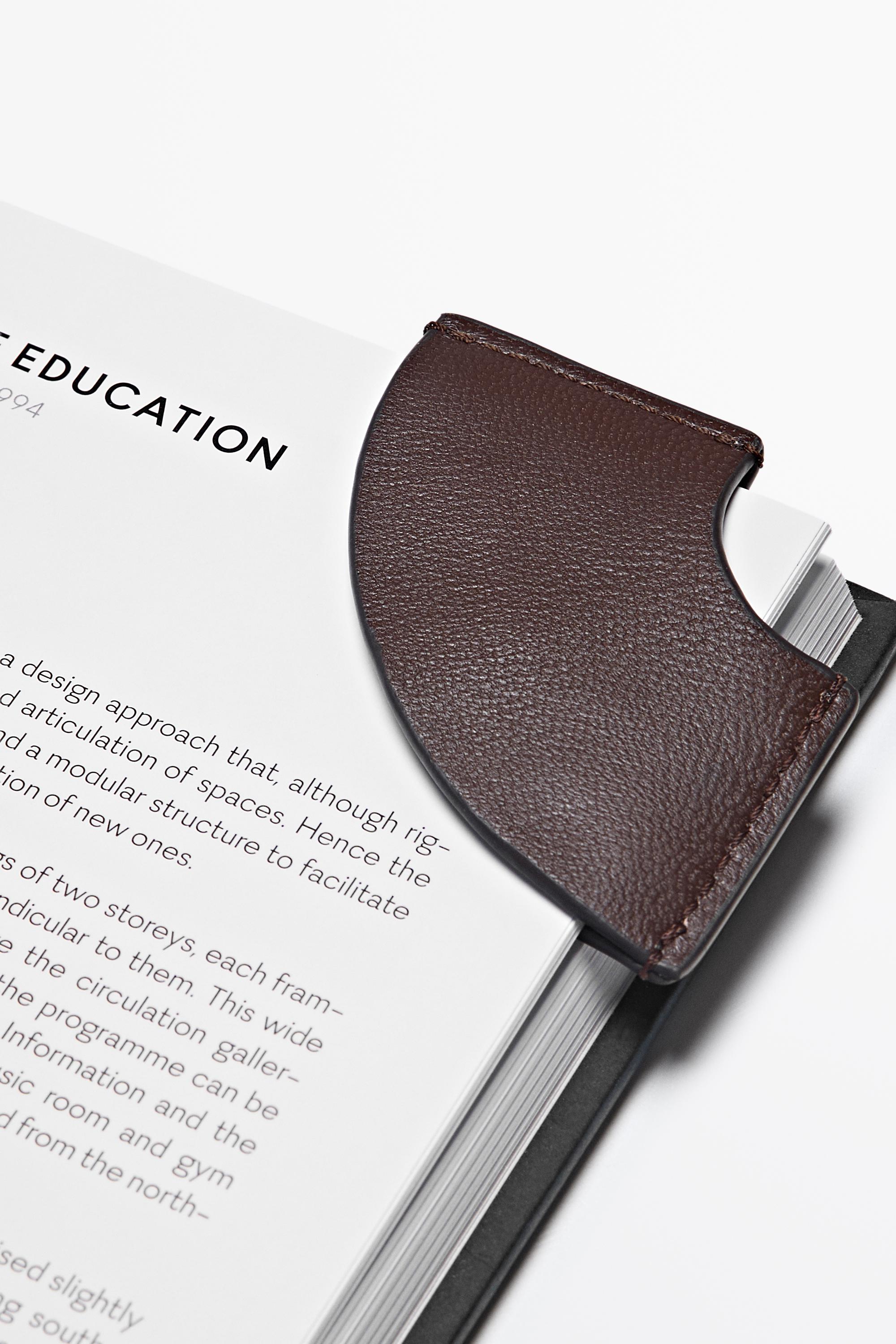 Nappa leather bookmark — LEATHER
