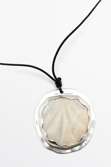 Shell and stone pendant necklace — SILVER 3