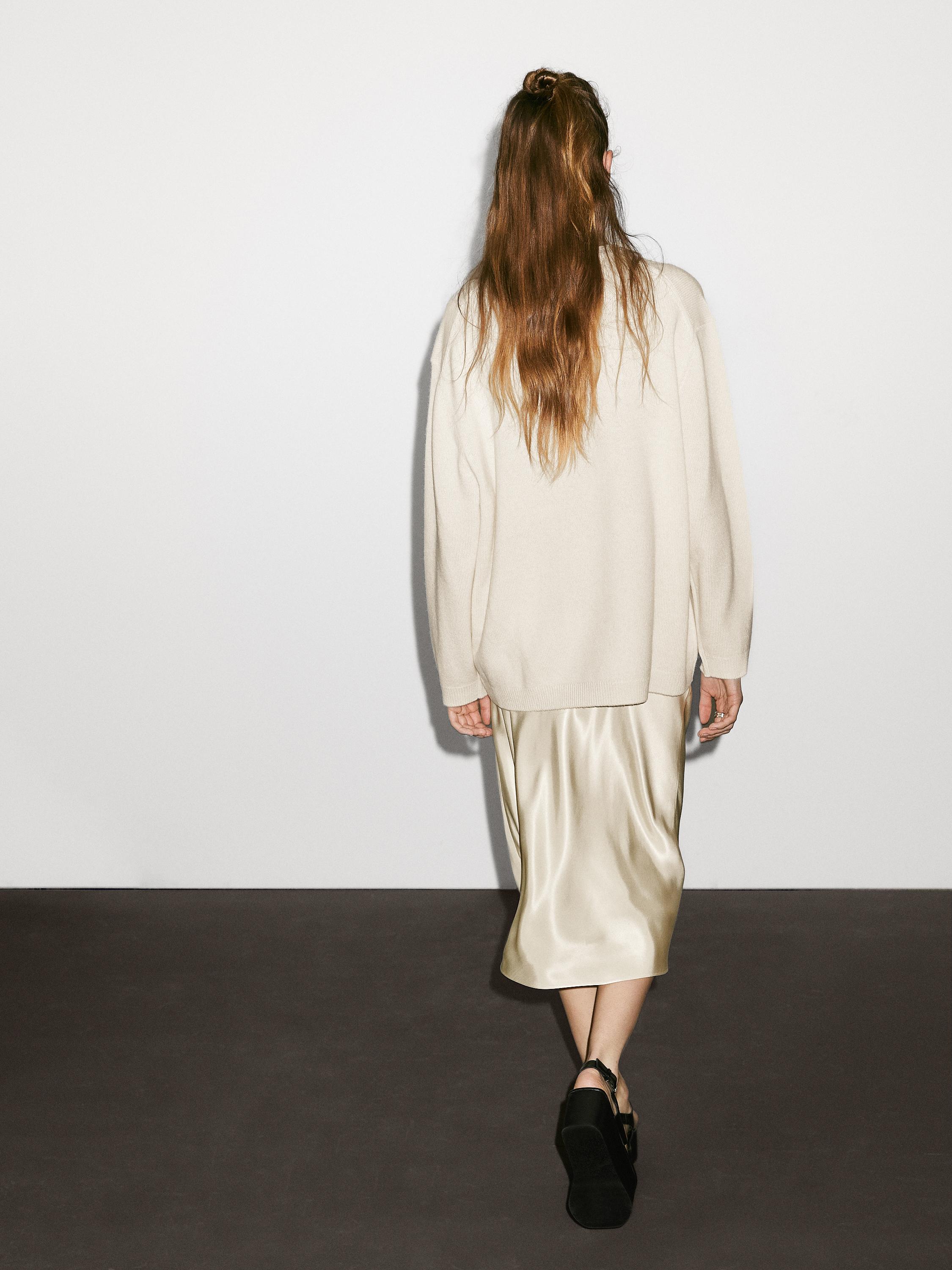 Oversized cashmere V-neck sweater