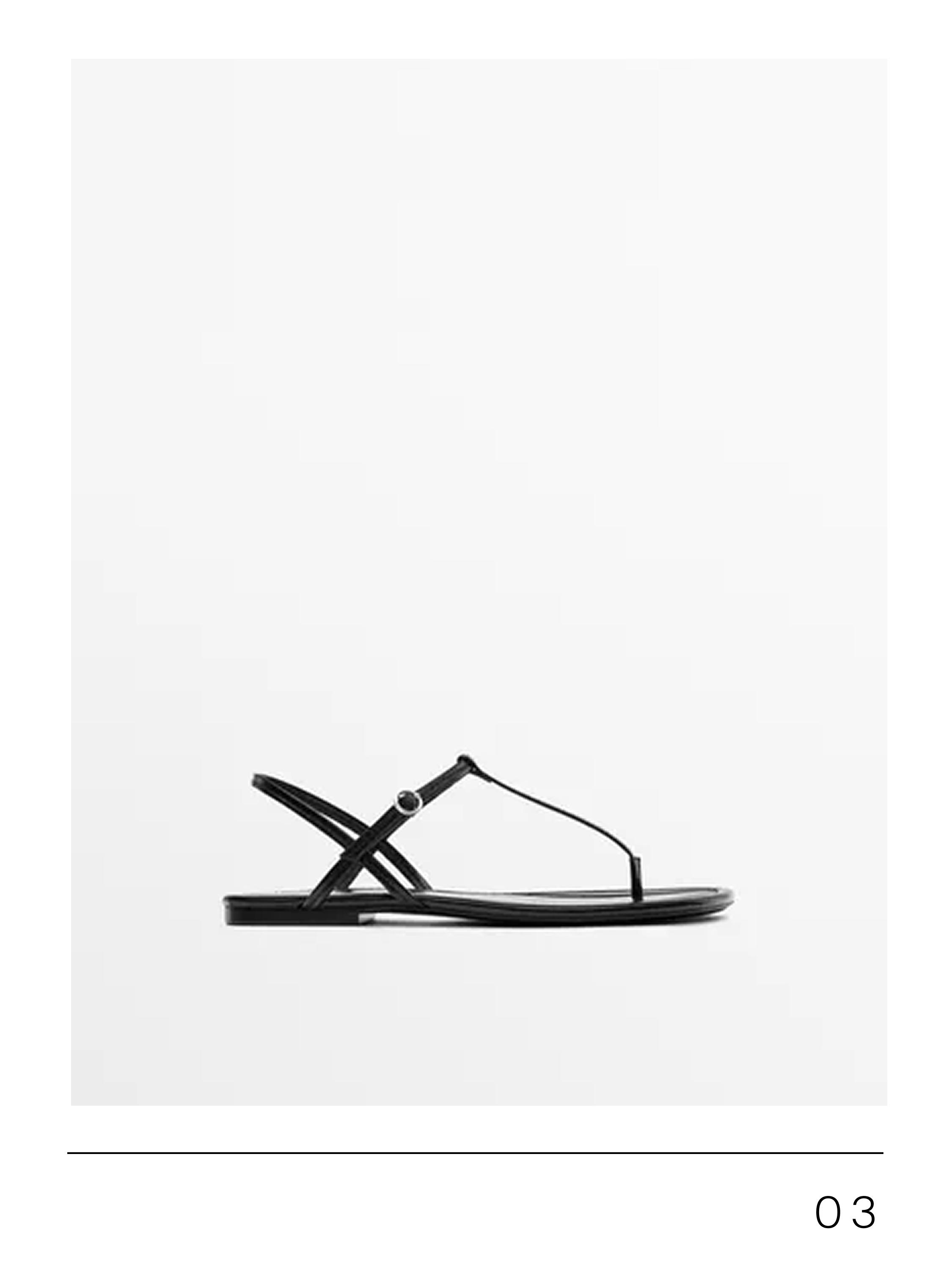 Strappy flat sandals with toe divider — BLACK