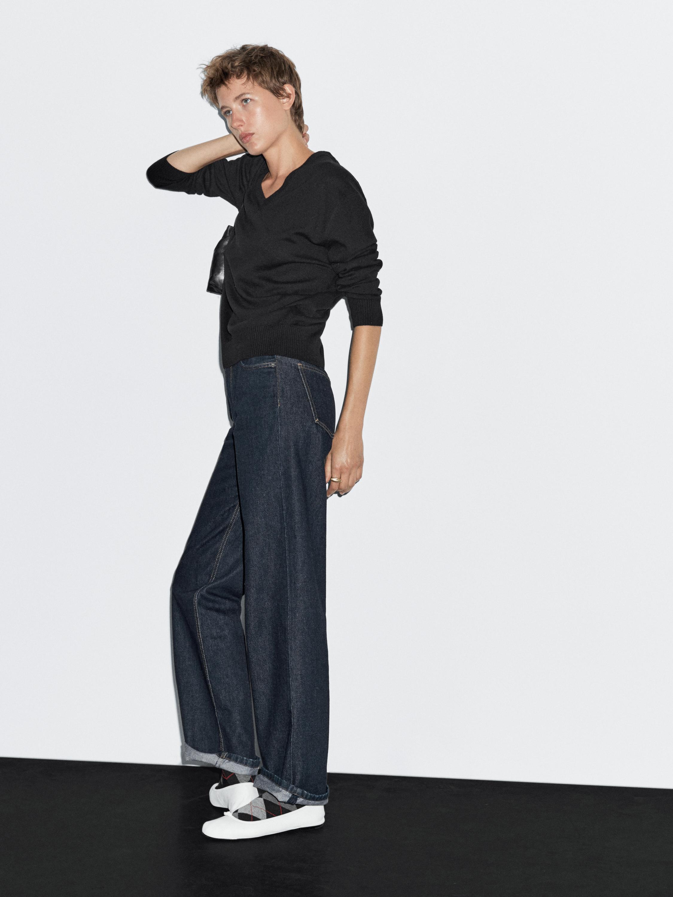 Knit 100% cashmere V-neck sweater