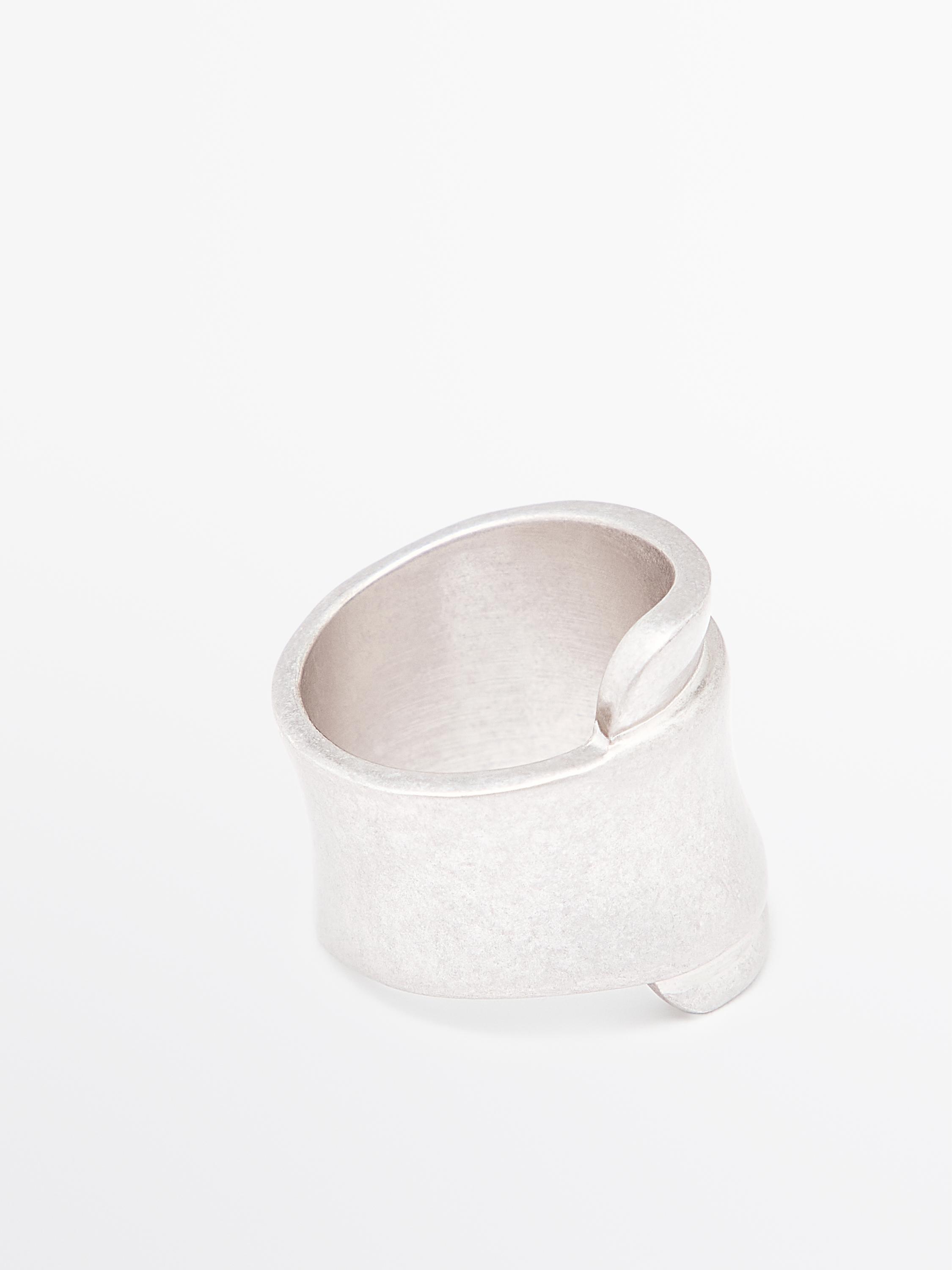 Almond ring