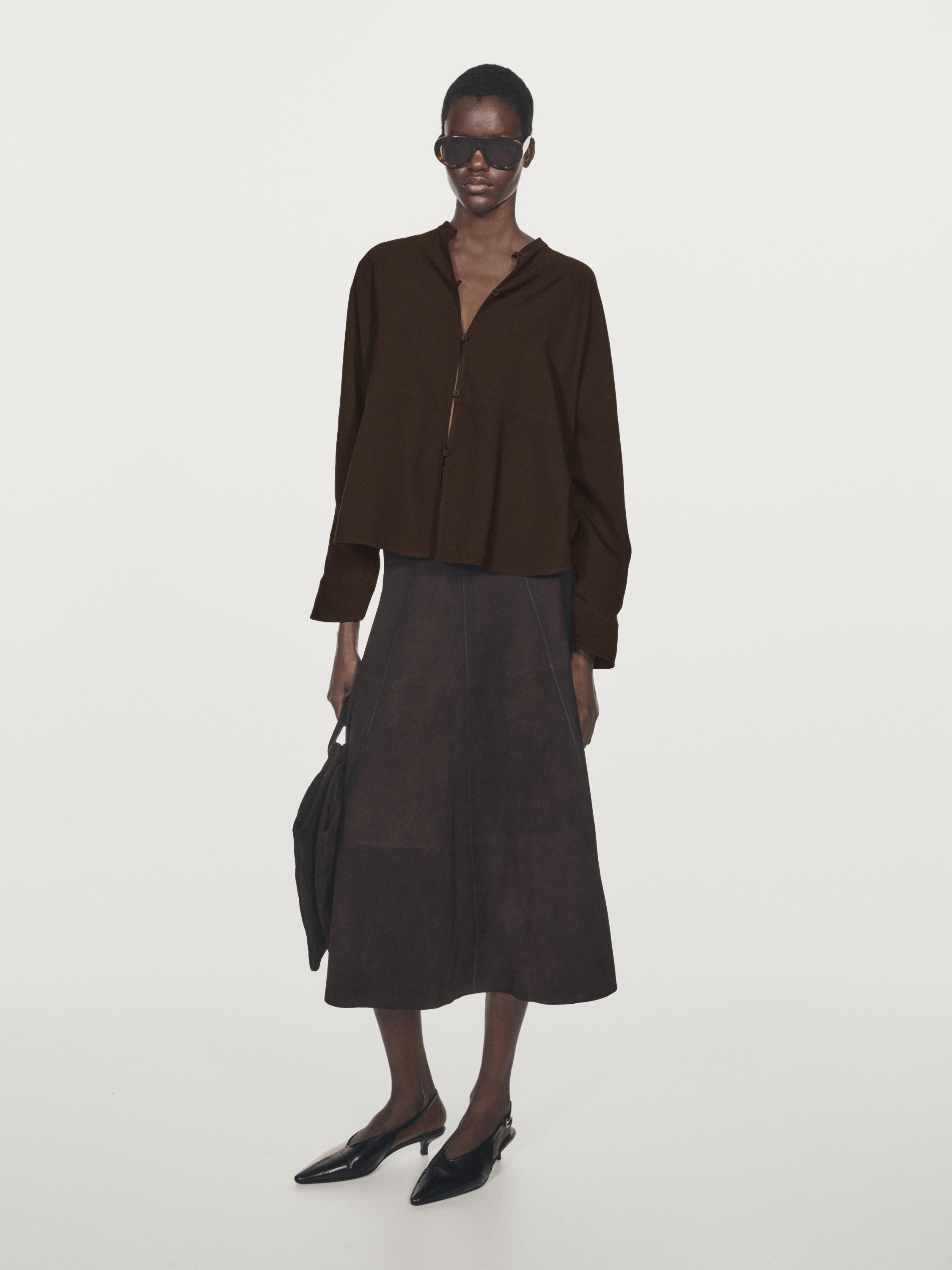 Stand collar shirt with front seam