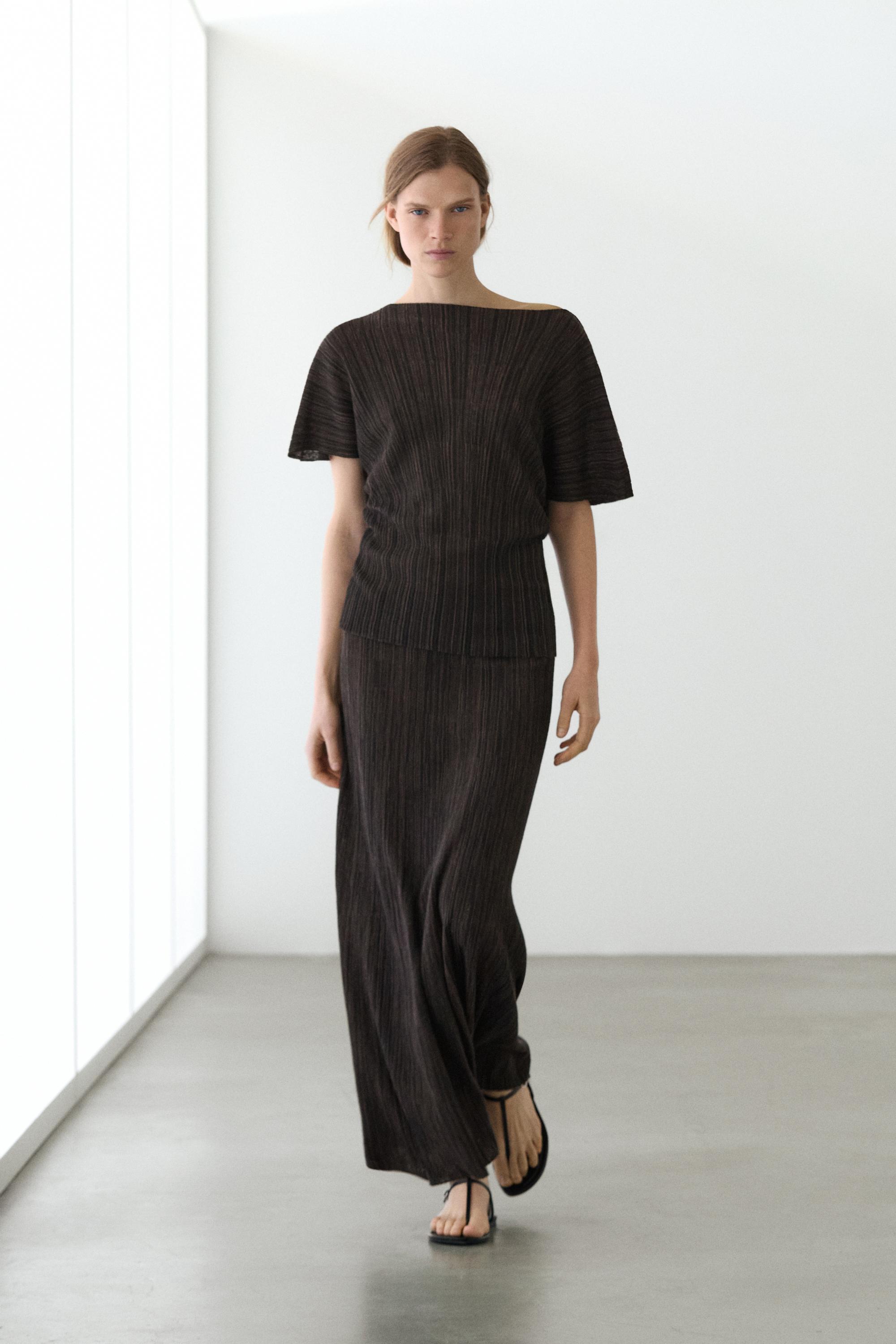 Total look pleated midi skirt with striped detail — Chocolate