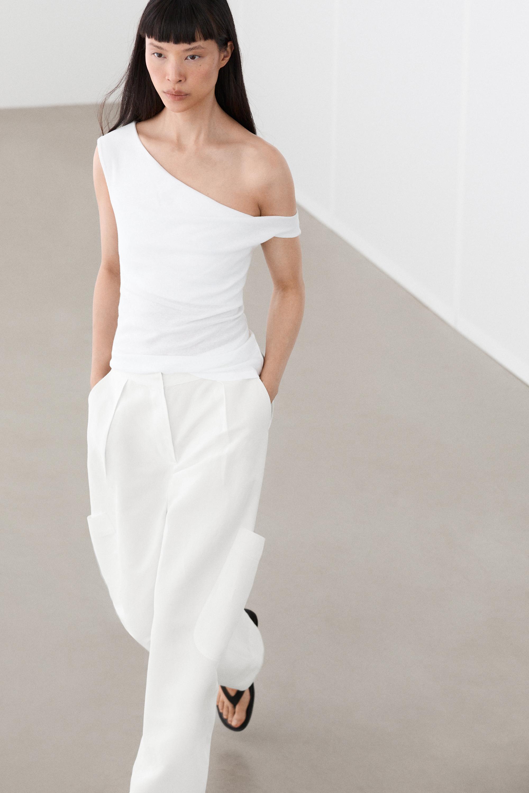 Flowing trousers with darts - LIMITED EDITION — BEIGE