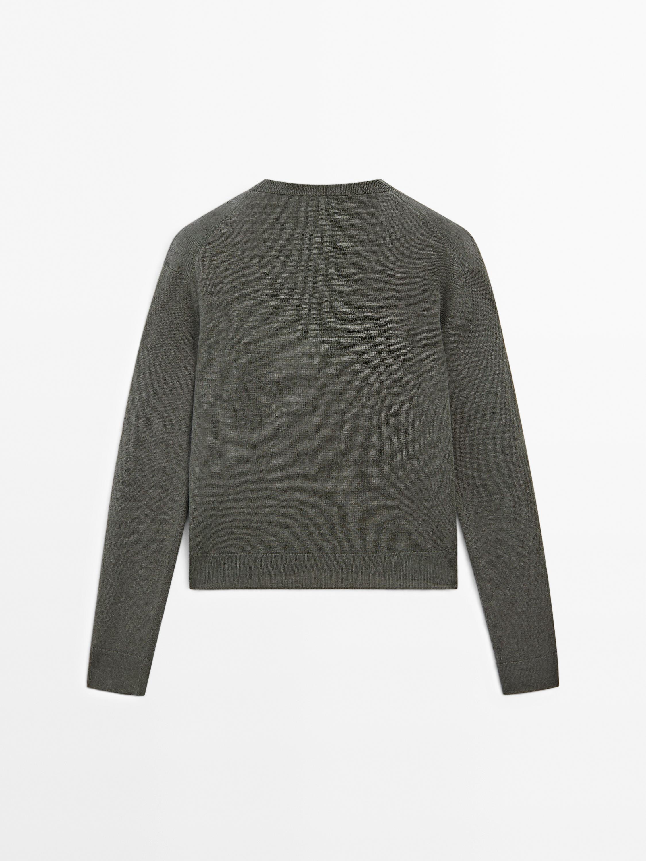 Linen V-neck knit sweater