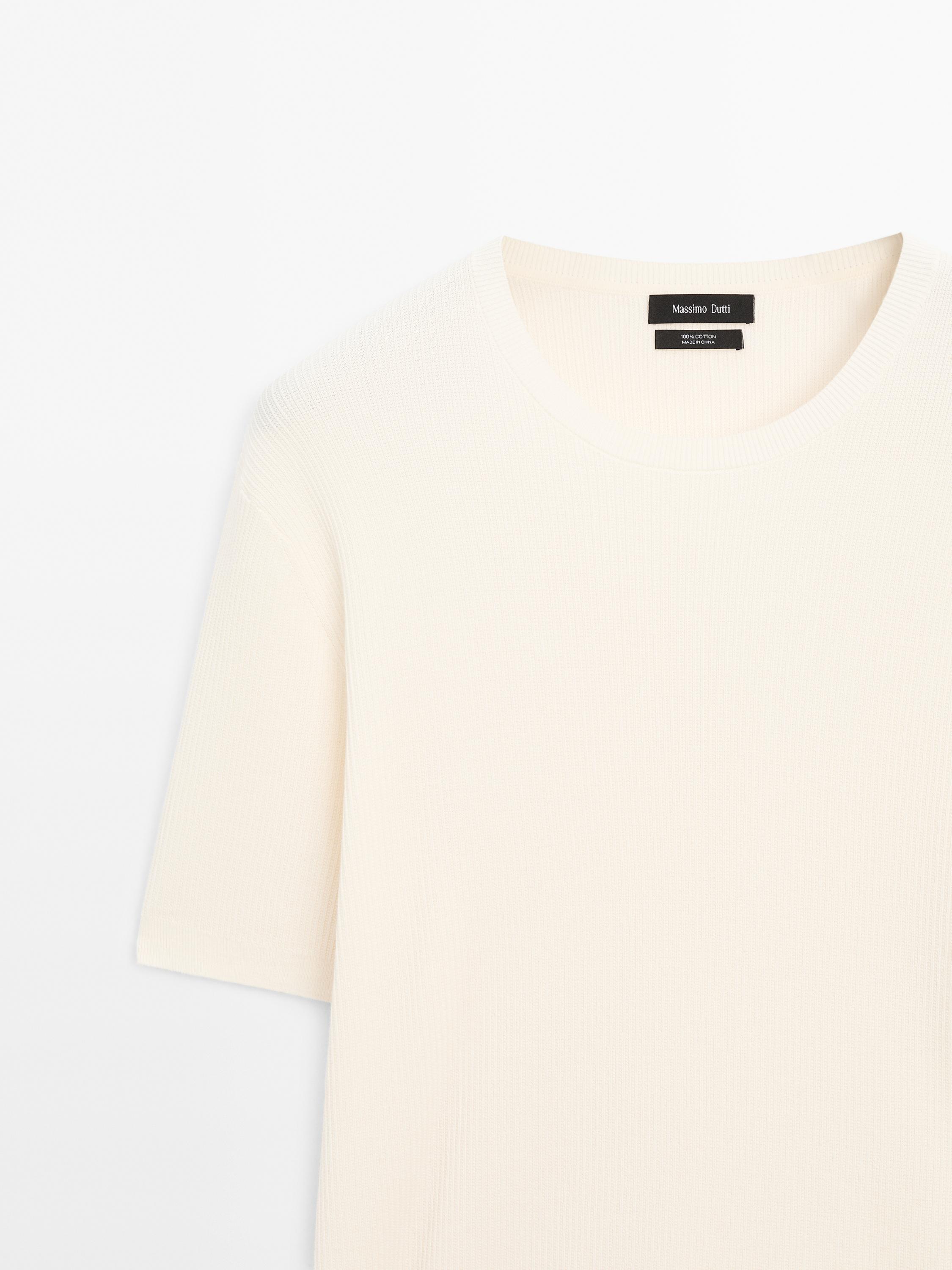 Textured knit short sleeve T-shirt