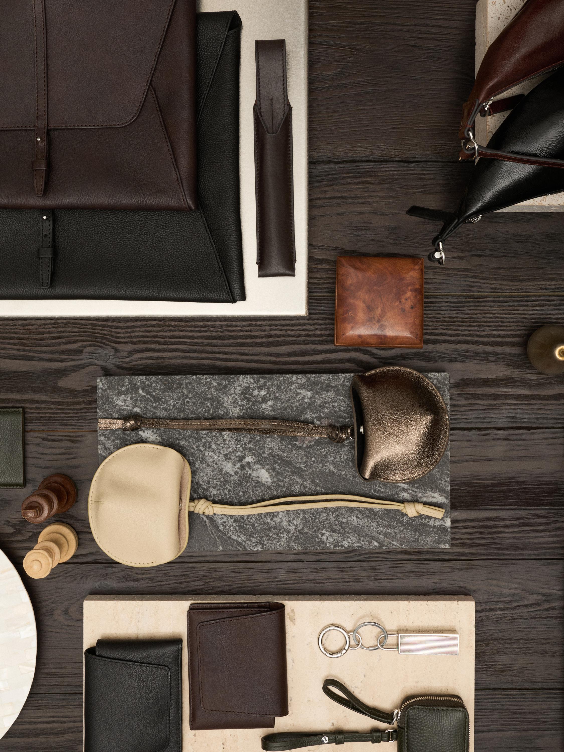 Foldable nappa leather AirPods case — Vanilla