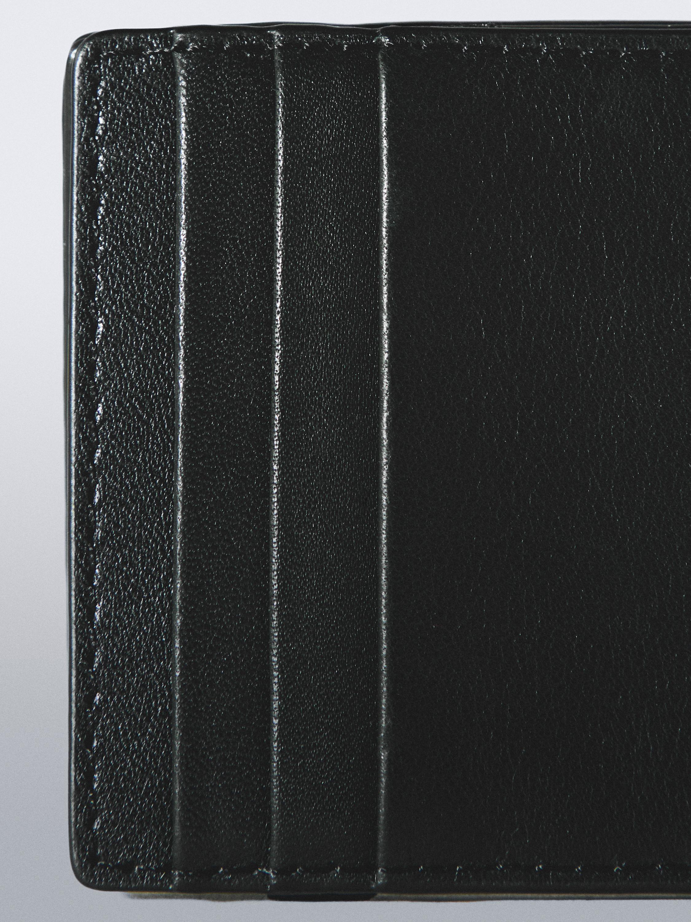Nappa leather "magic" vertical wallet — BLACK