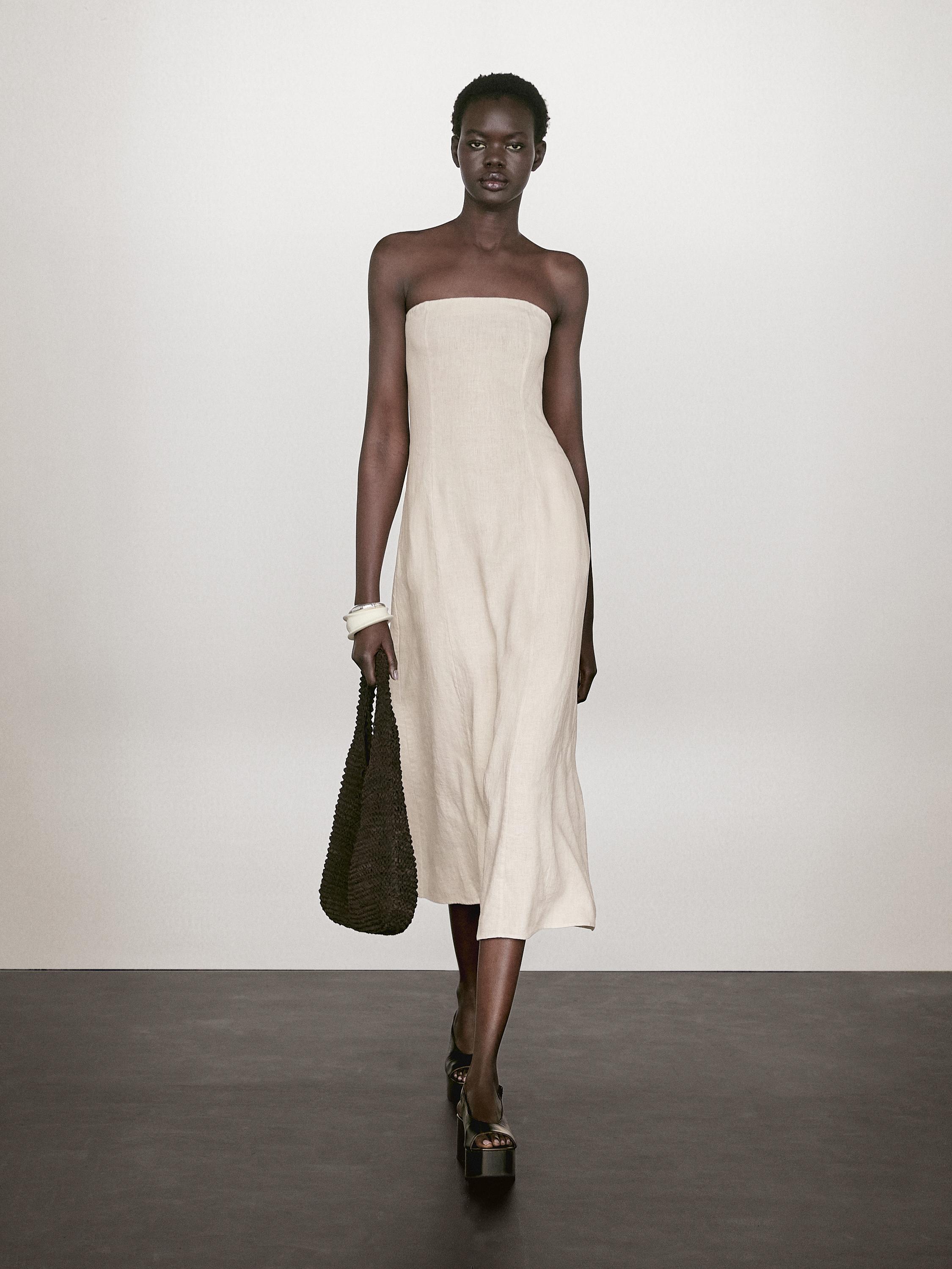 فستان طويل دون حمالات