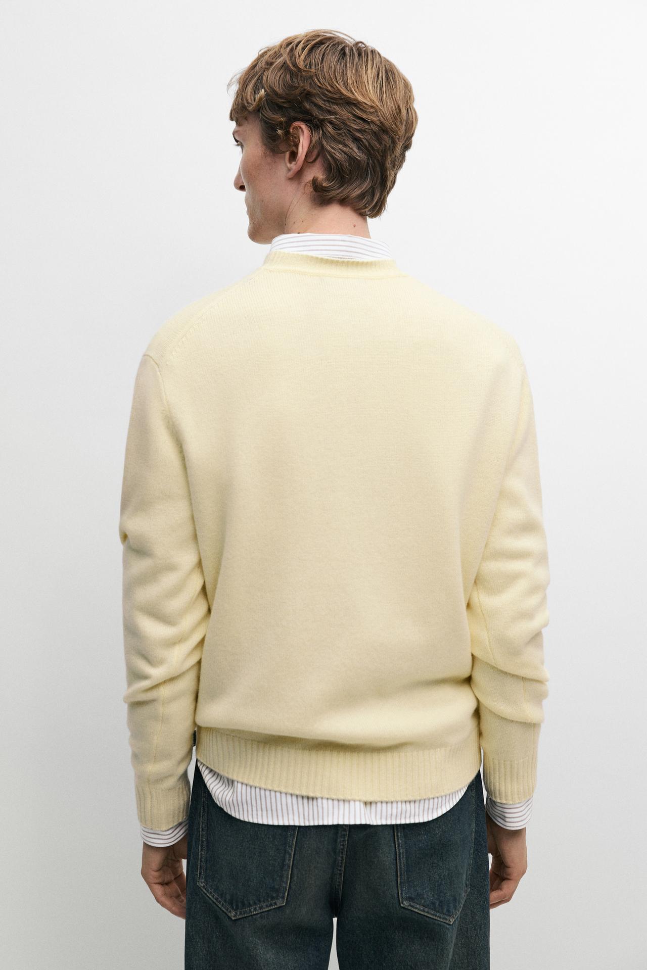 Cashmere round neck knit sweater — CREAM