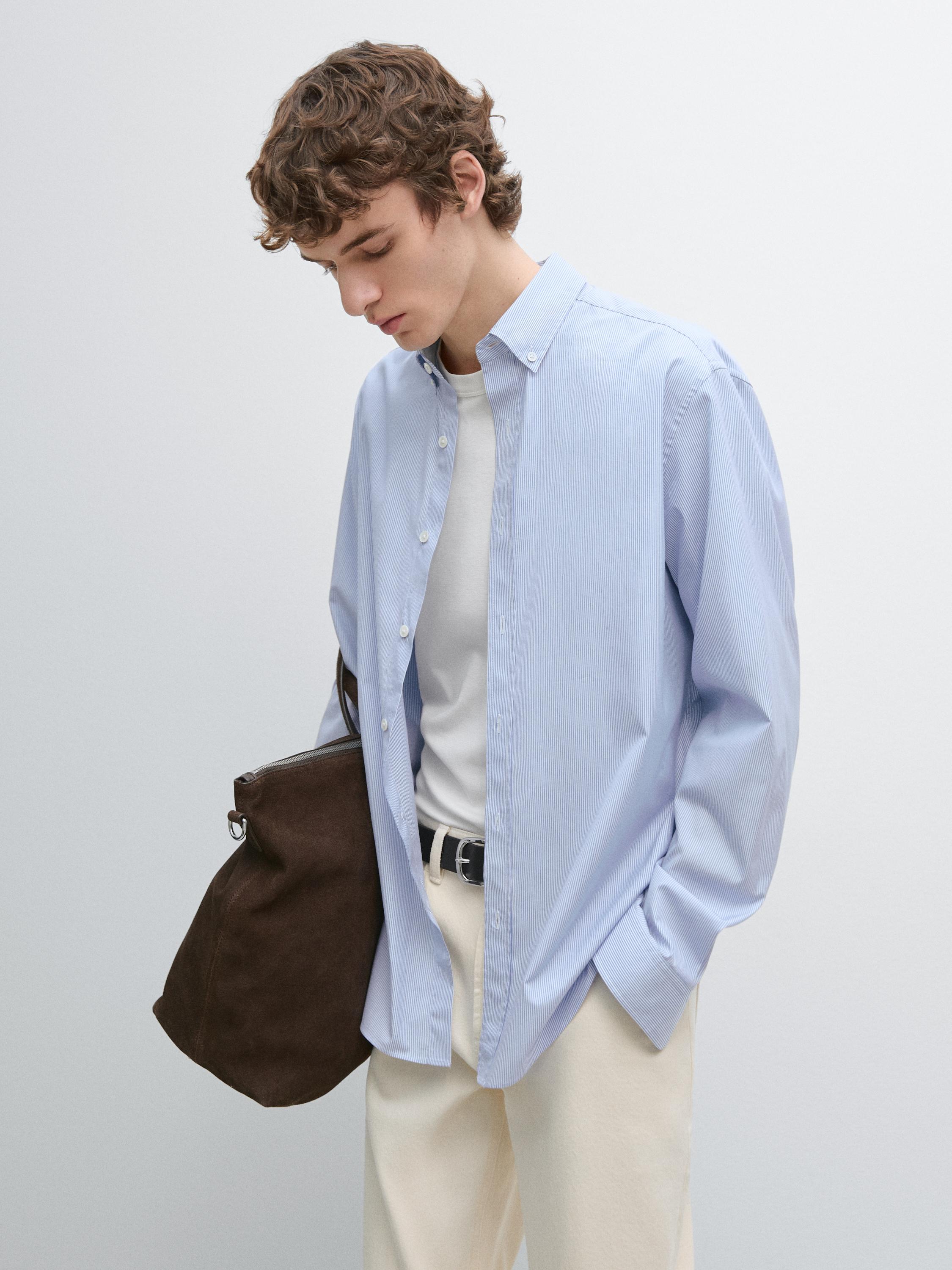 Рубашка классического кроя в полоску с воротником на пуговицах