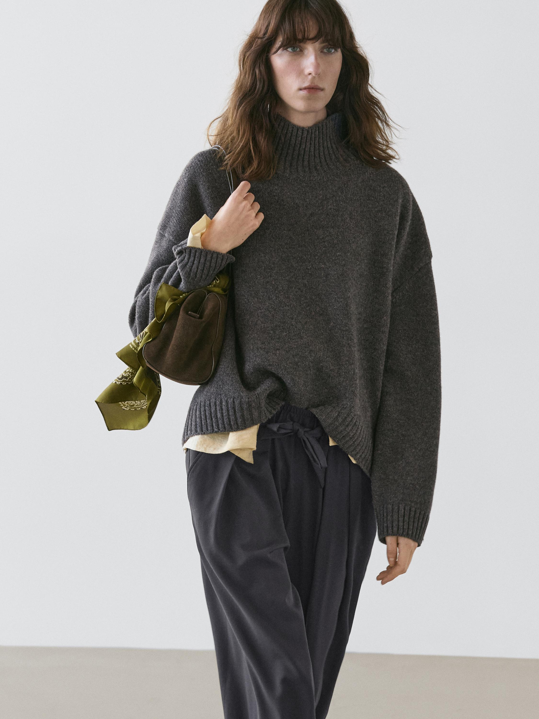 Wool turtleneck knit sweater